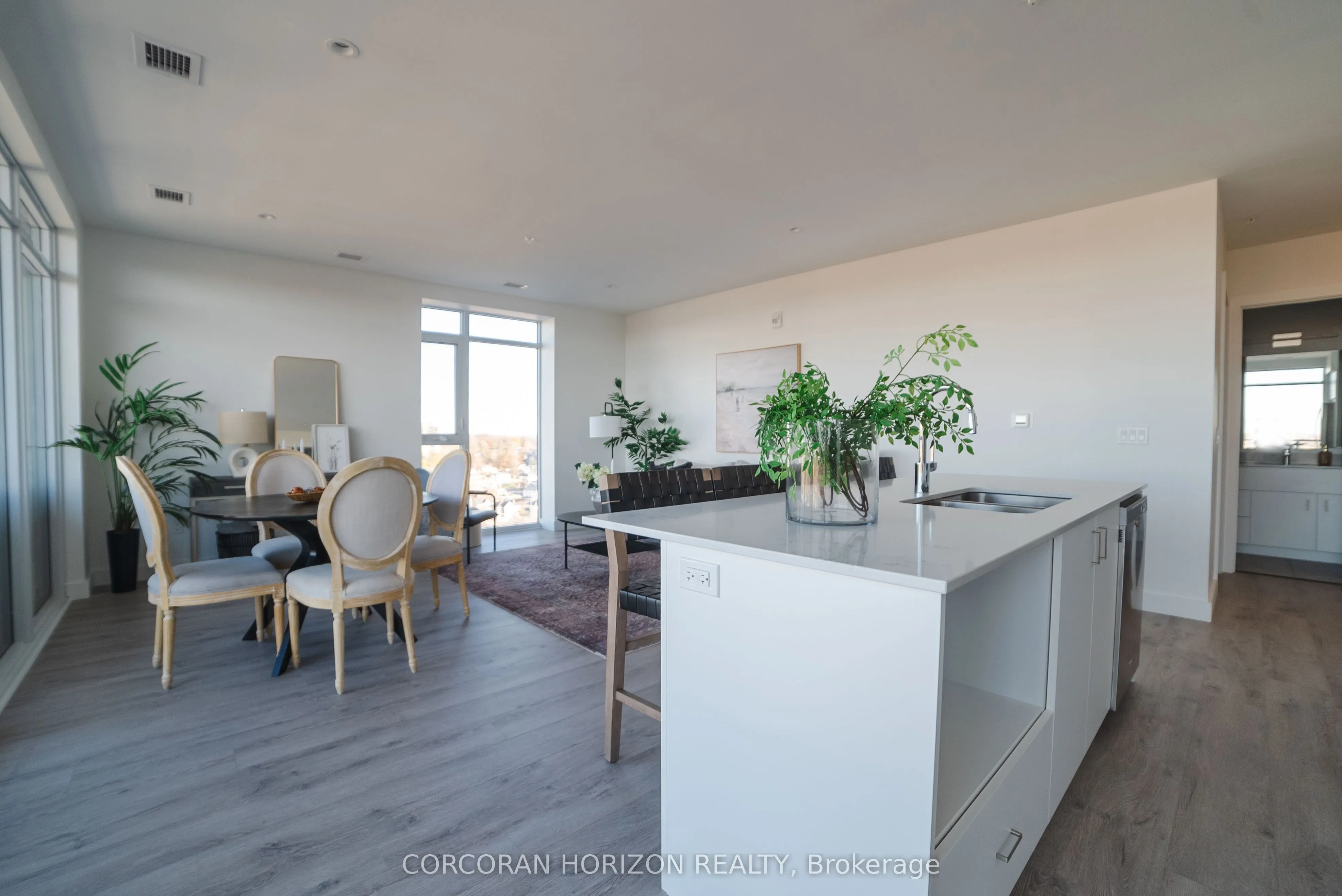 15 Glebe Street S #1701