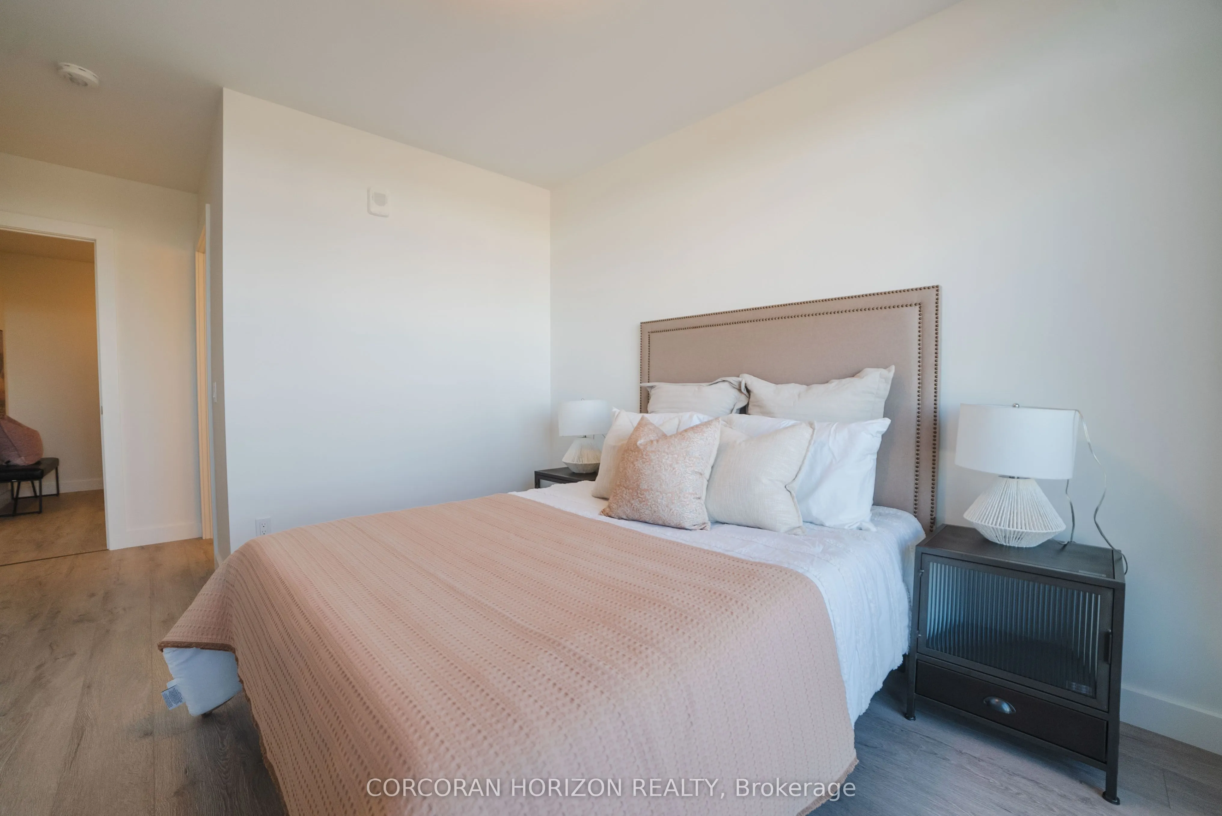 15 Glebe Street S #1701