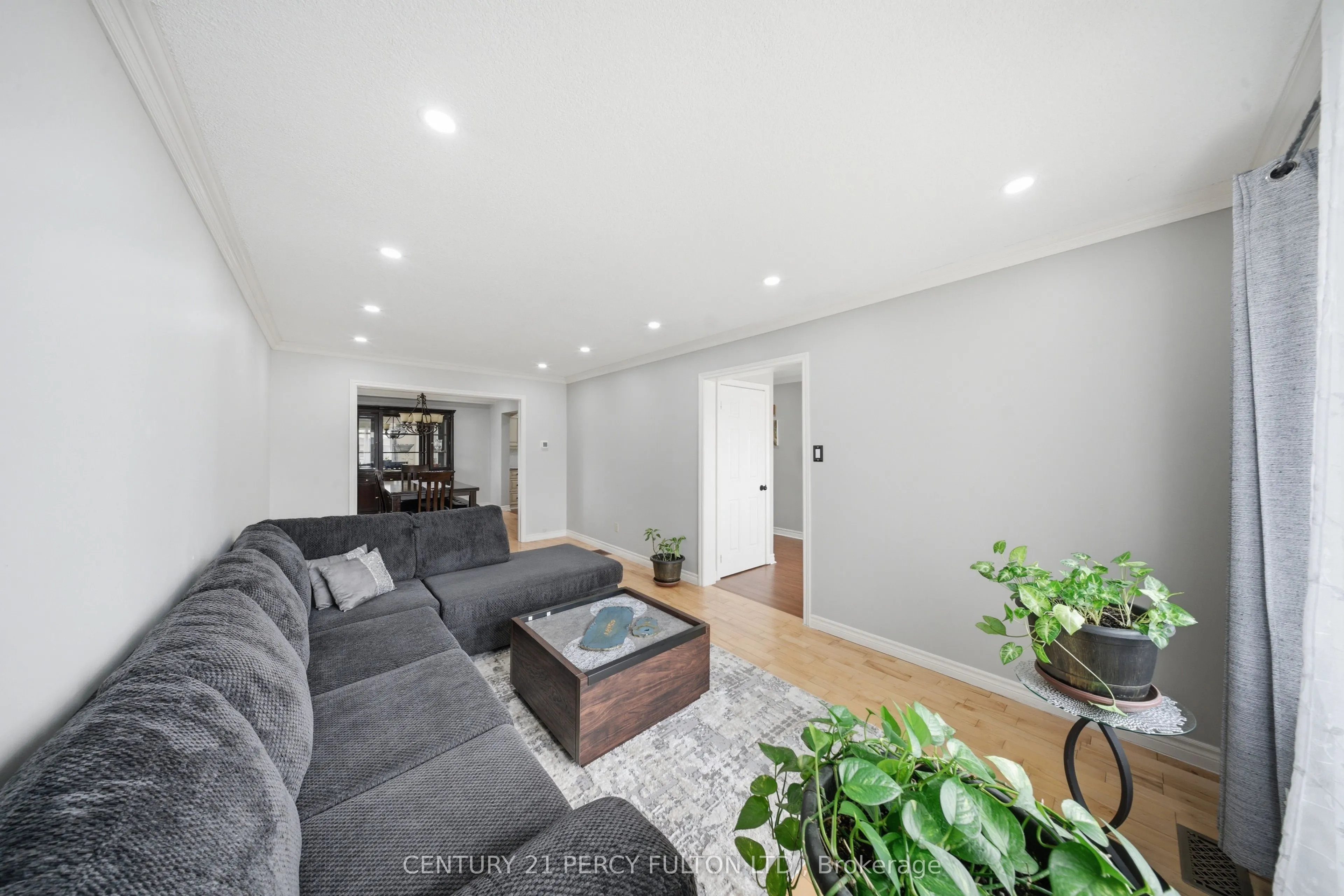 1853 Mapleridge Drive
