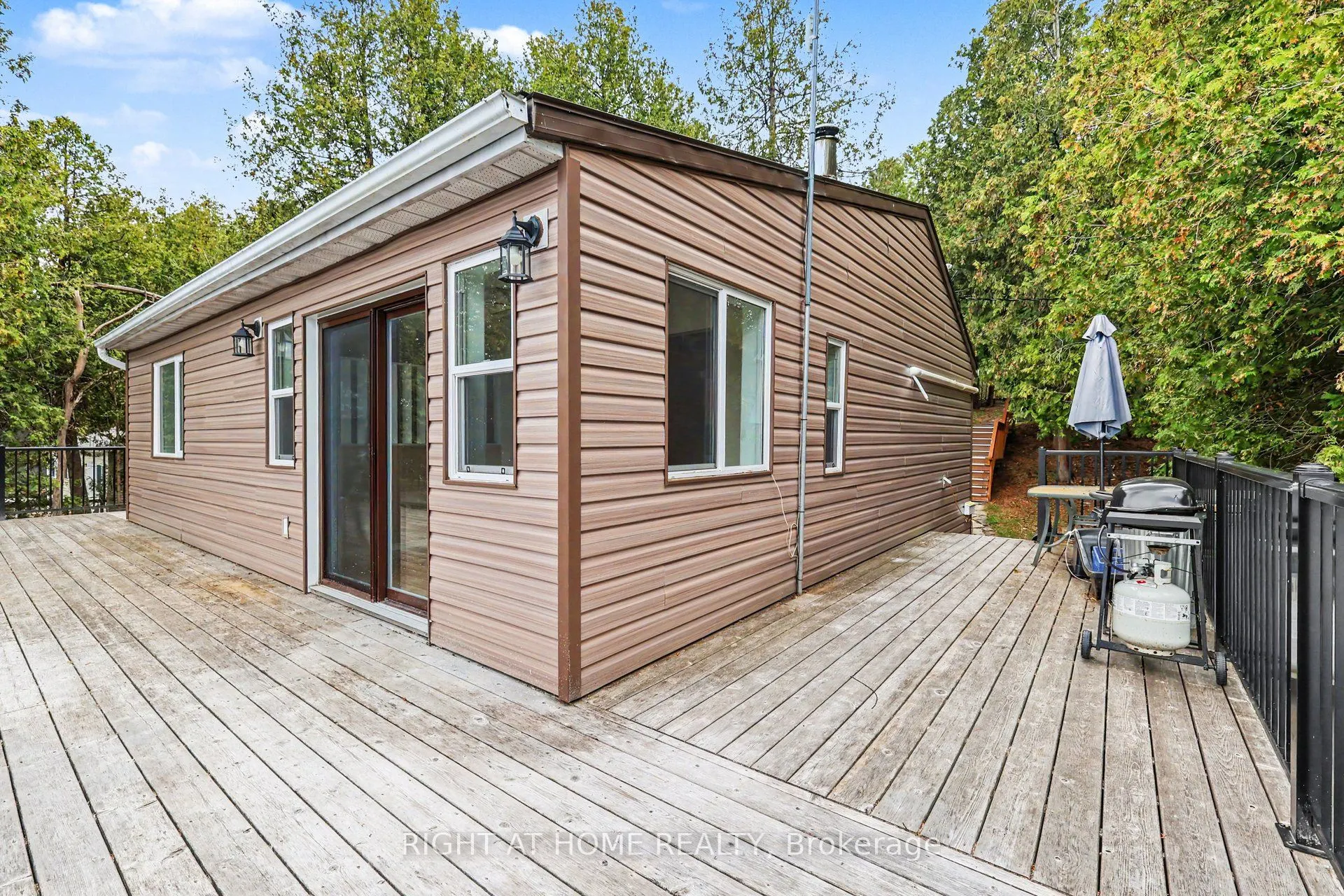 4664 Northwoods Drive