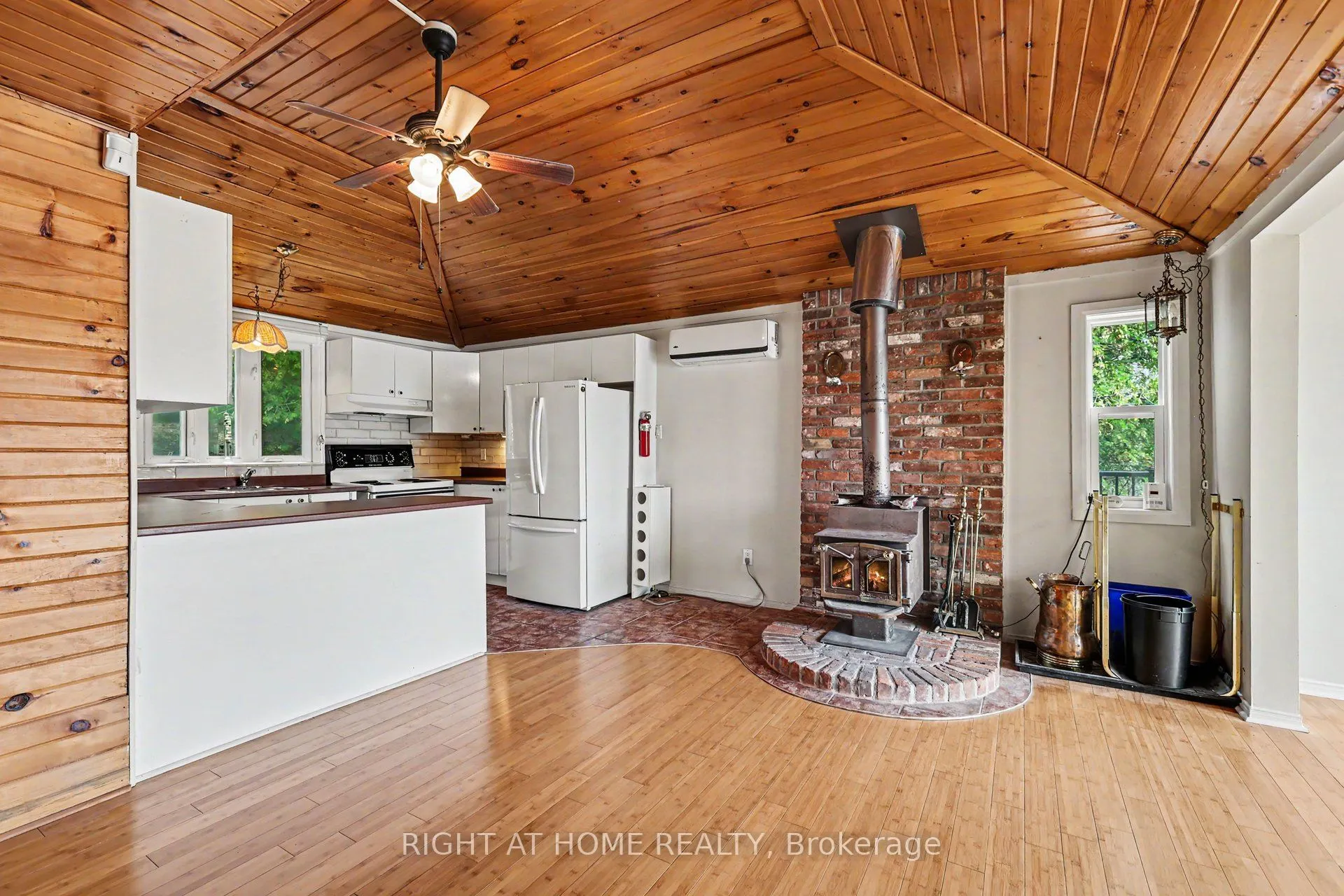 4664 Northwoods Drive