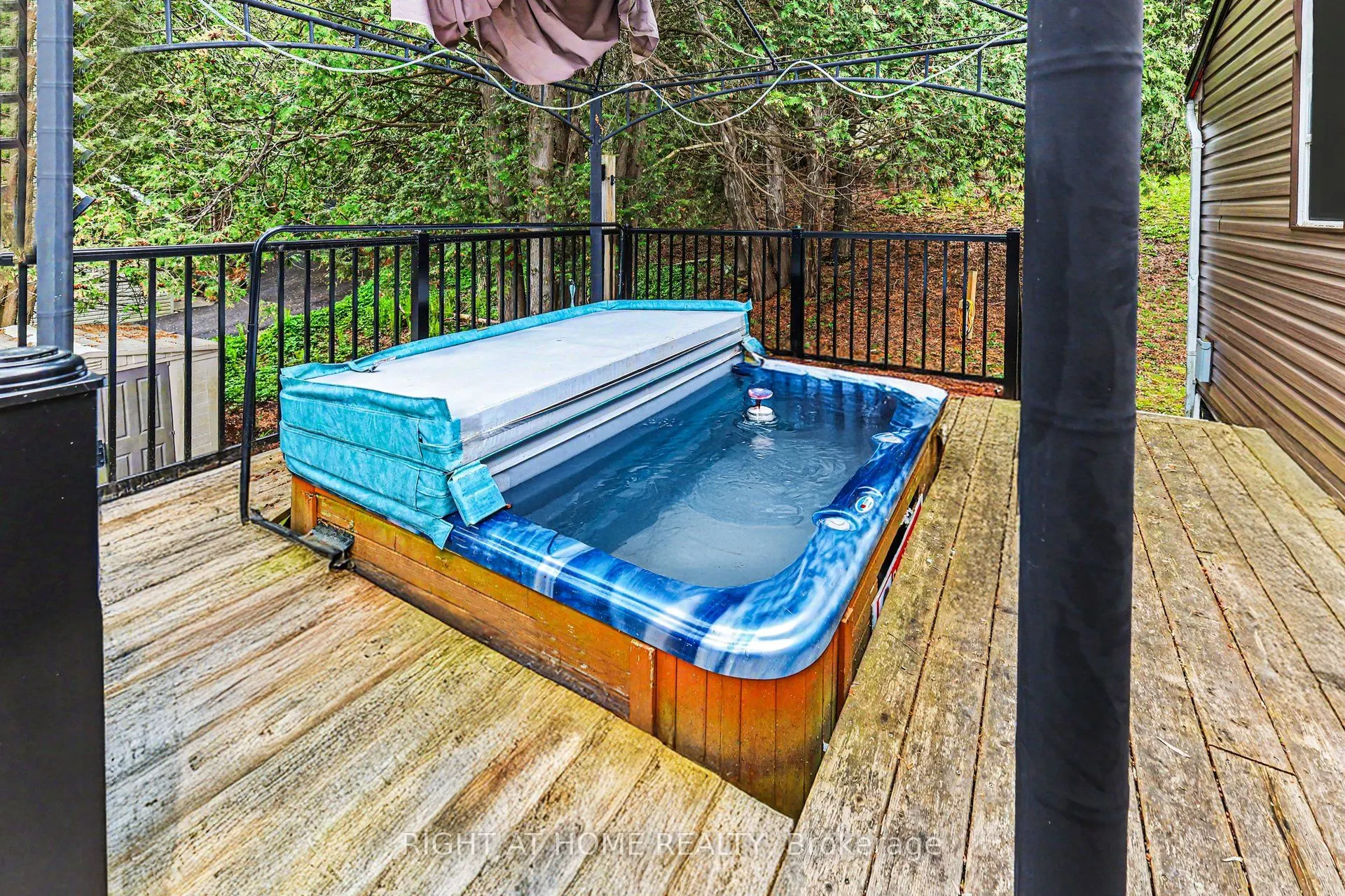 4664 Northwoods Drive