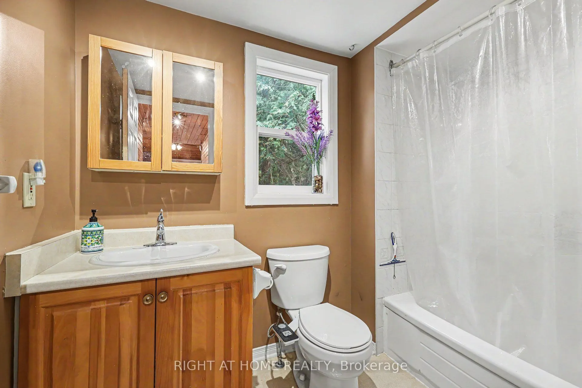 4664 Northwoods Drive