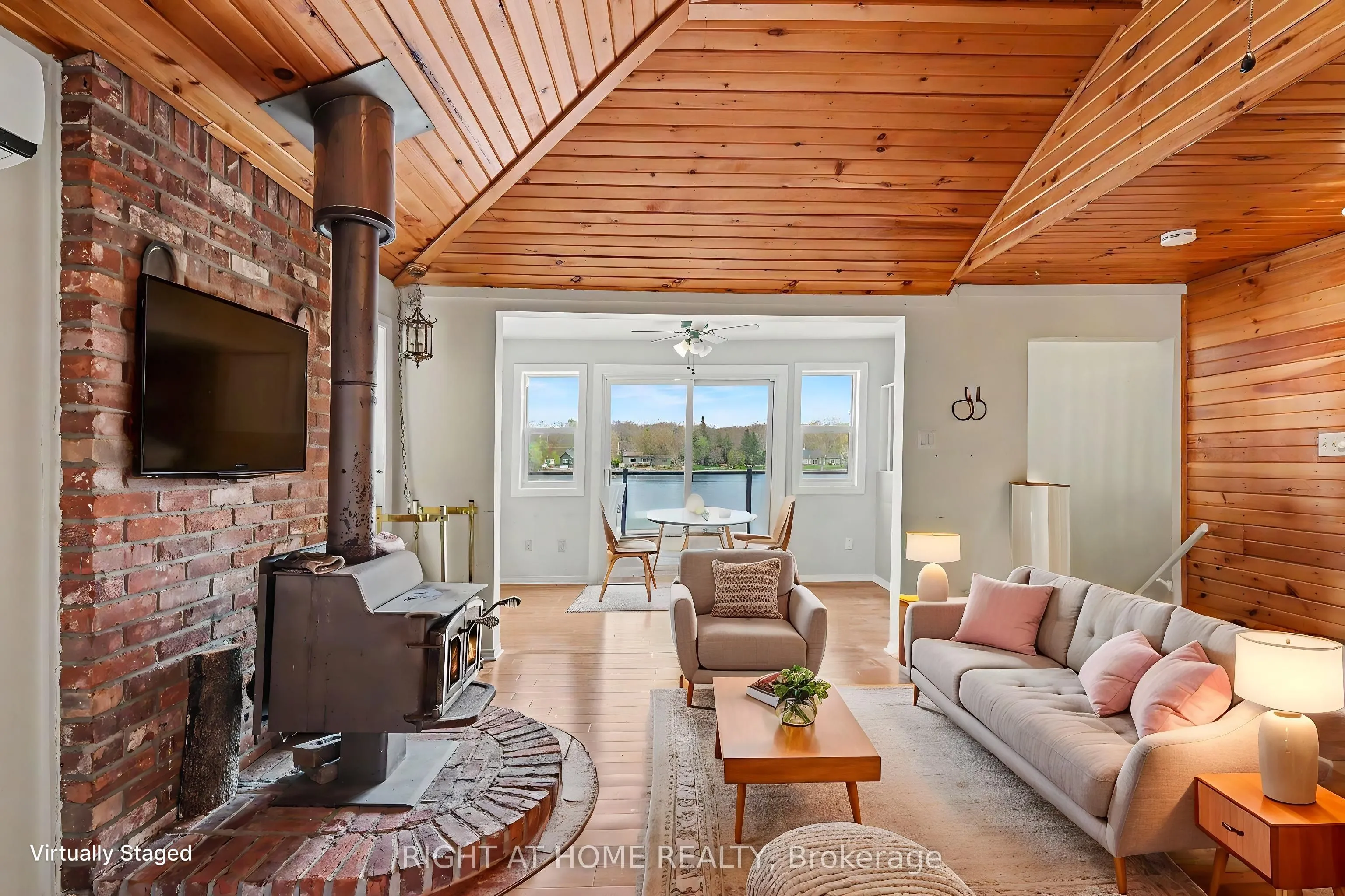 4664 Northwoods Drive