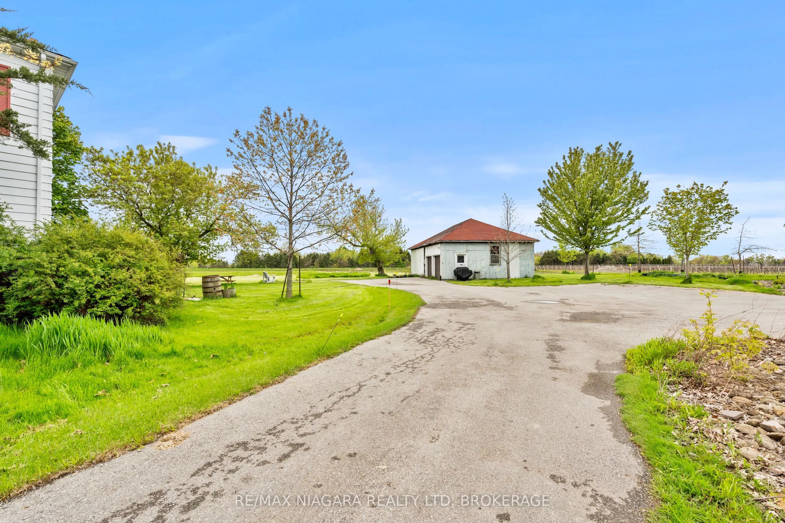 1068 Niagara Stone Road
