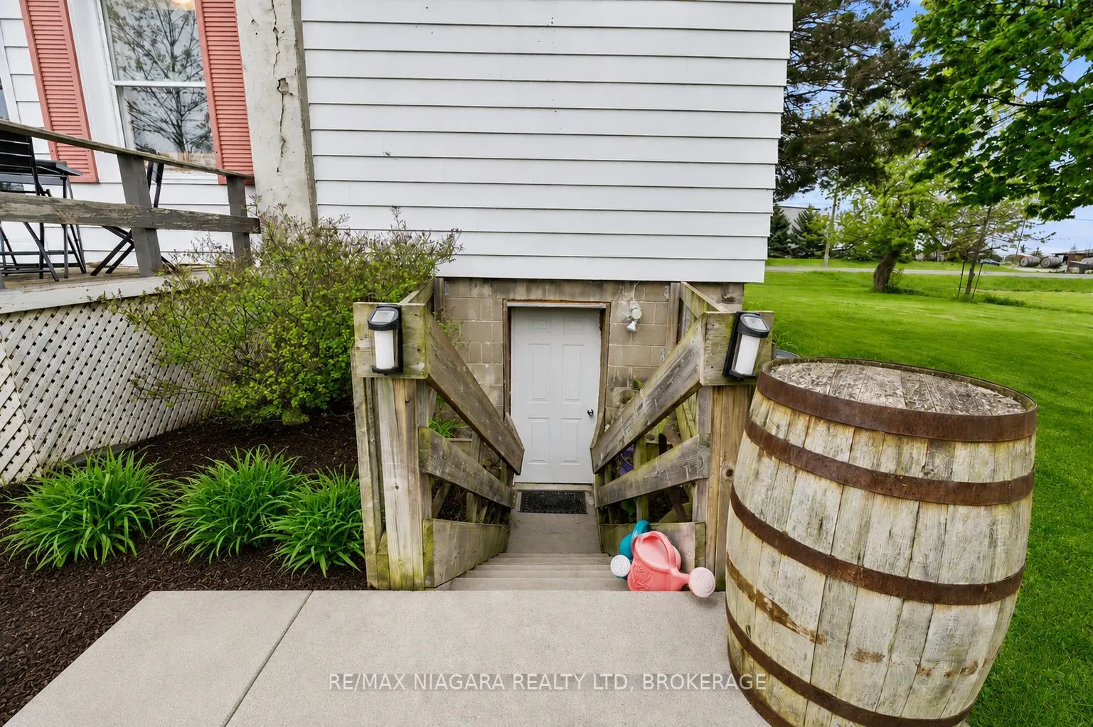 1068 Niagara Stone Road