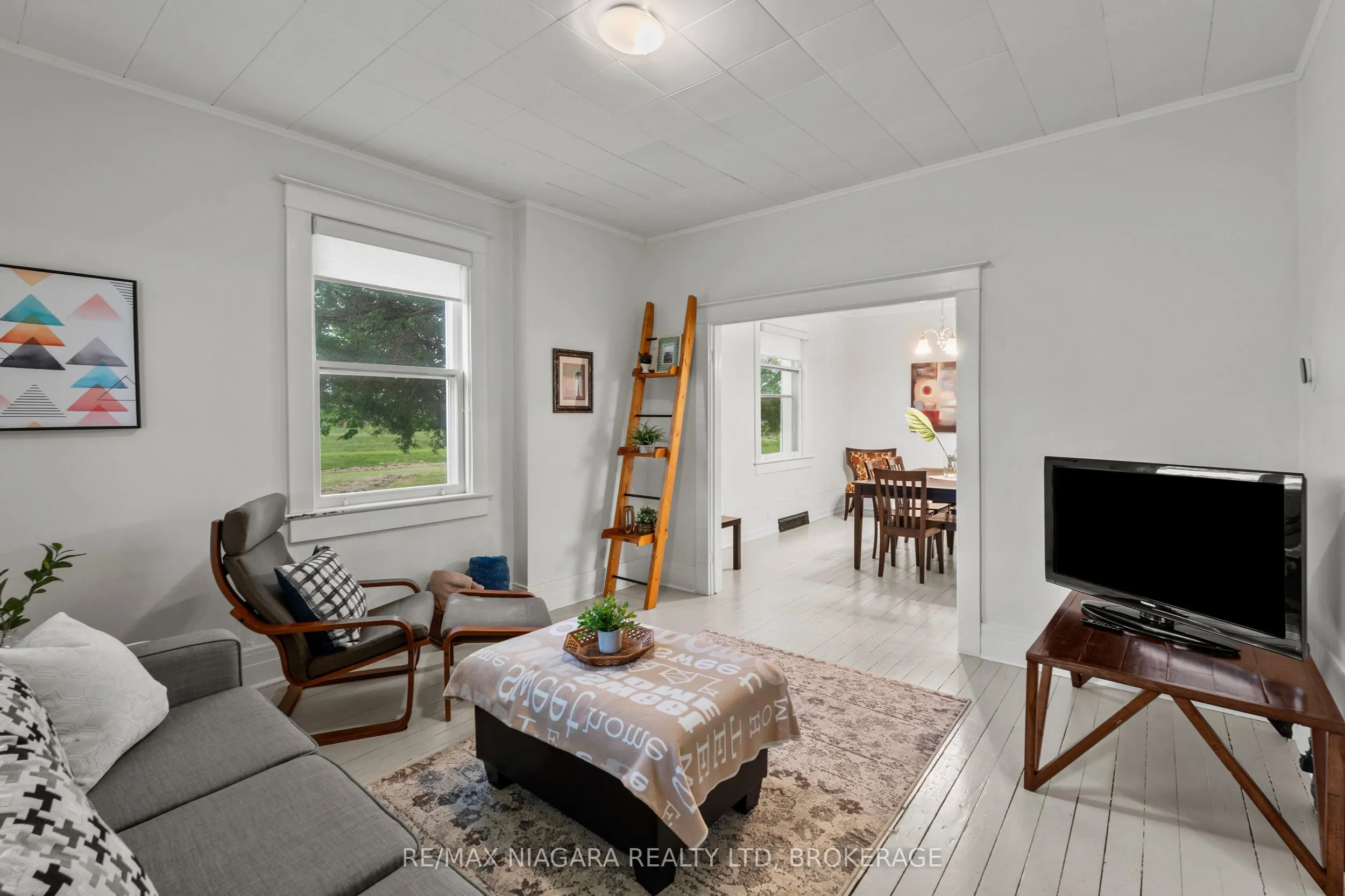 1068 Niagara Stone Road