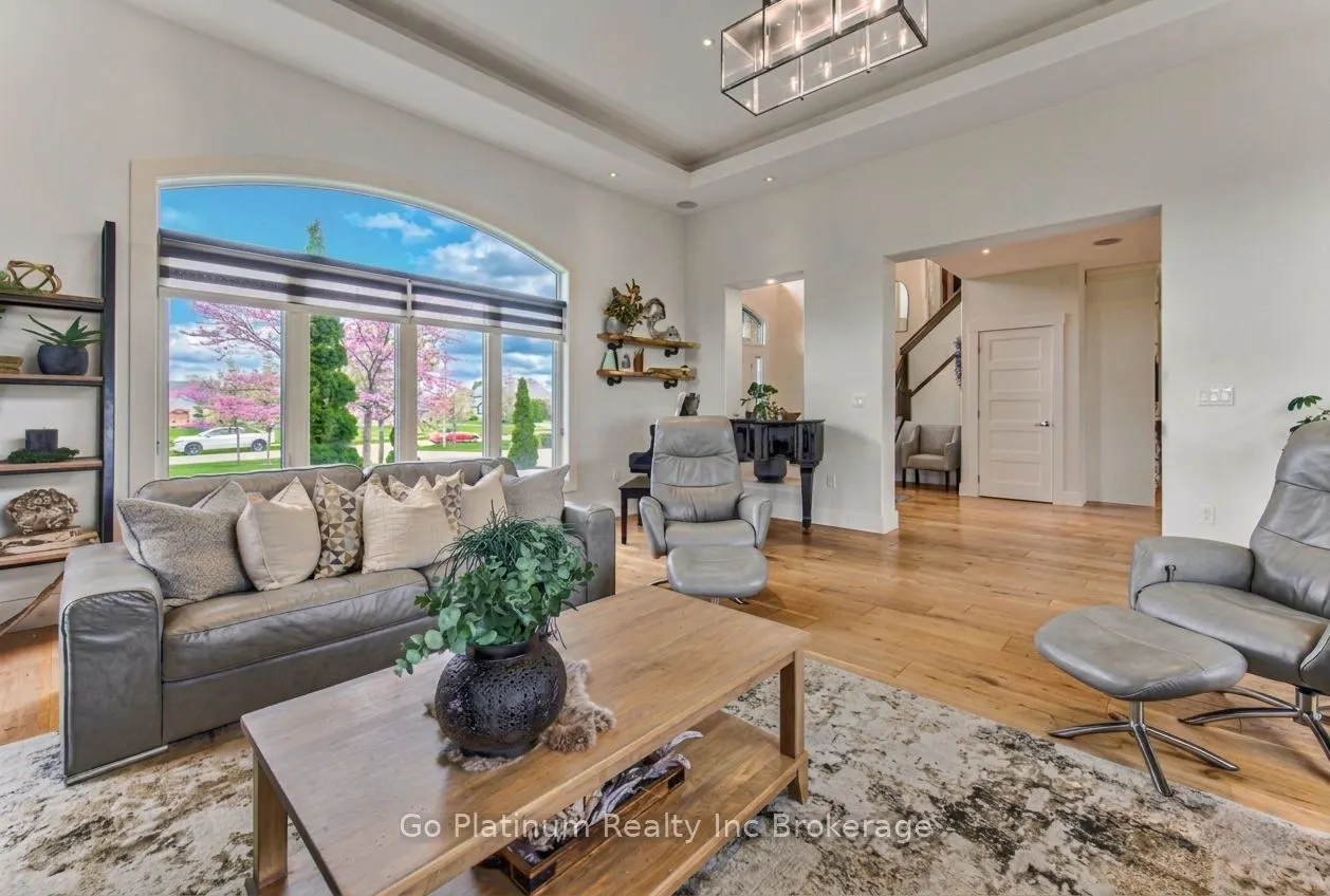 100 Deer Crescent