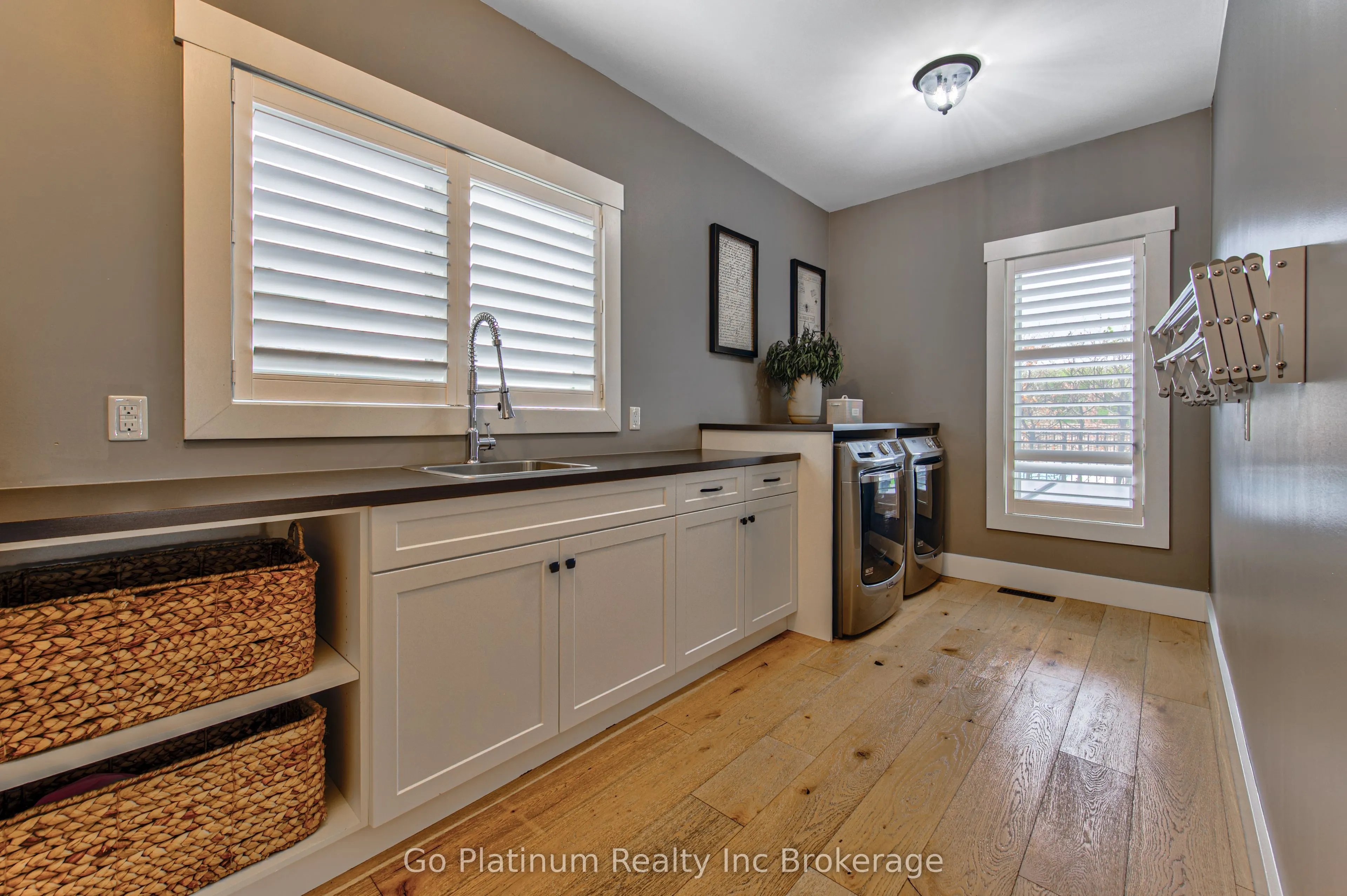 100 Deer Crescent