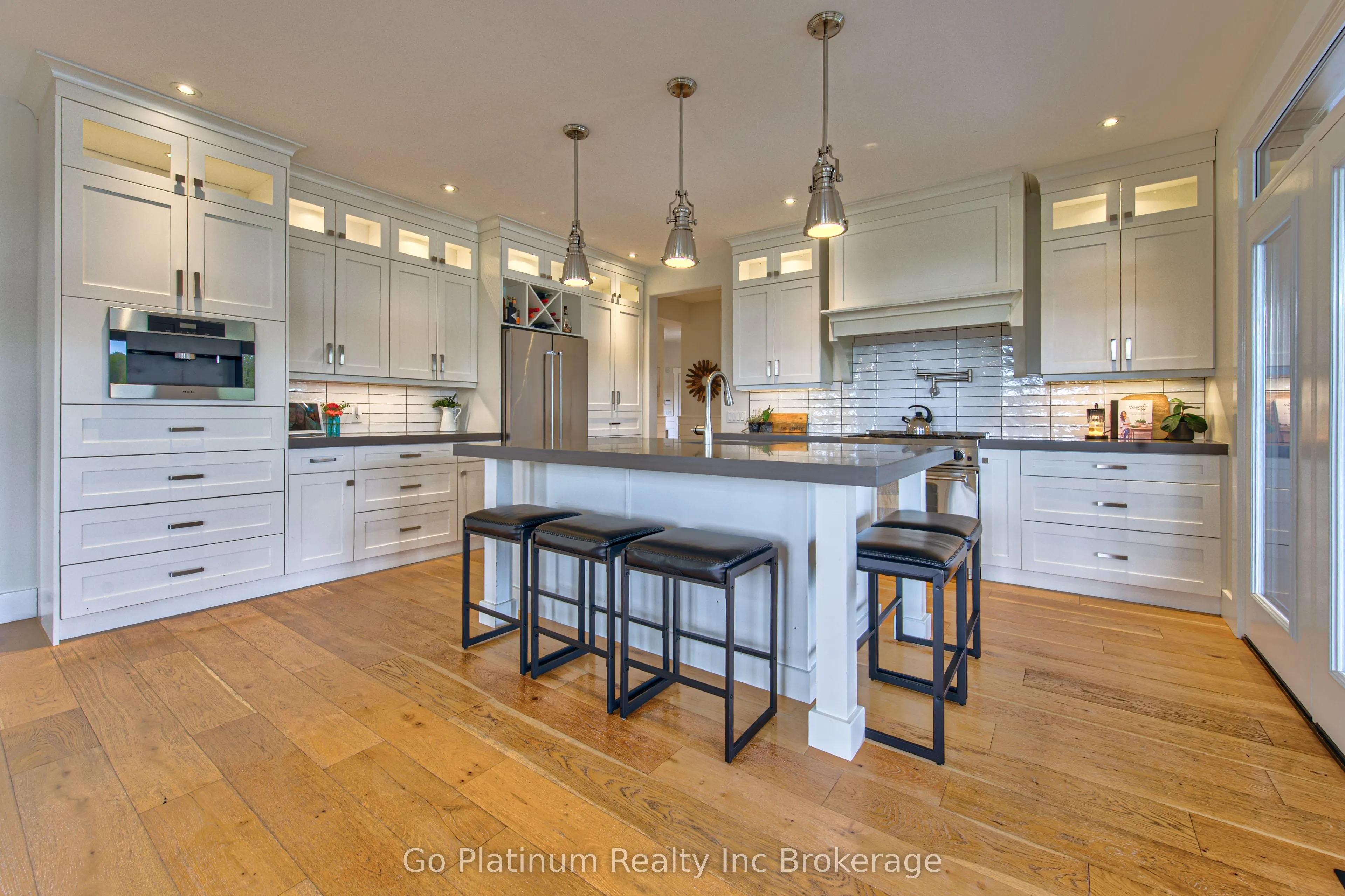 100 Deer Crescent