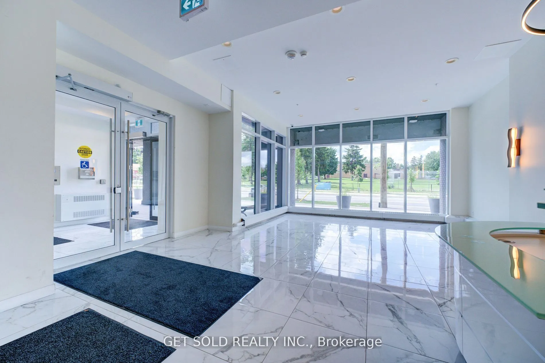 128 King Street N #1105