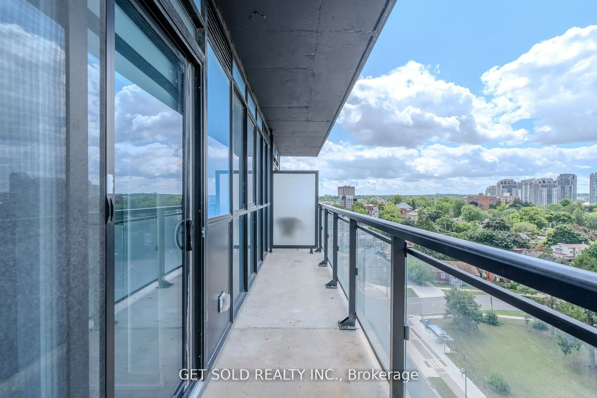 128 King Street N #1105