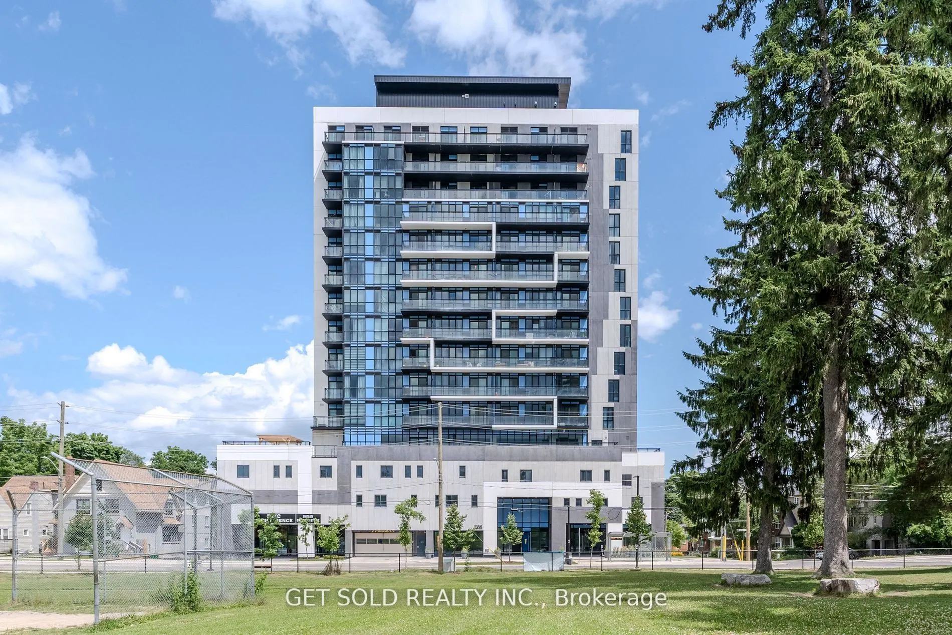 128 King Street N #1105