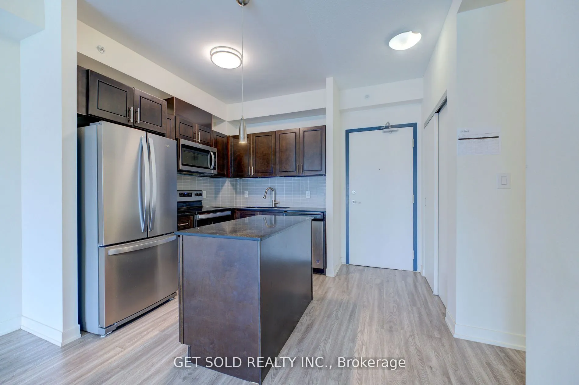 128 King Street N #1105