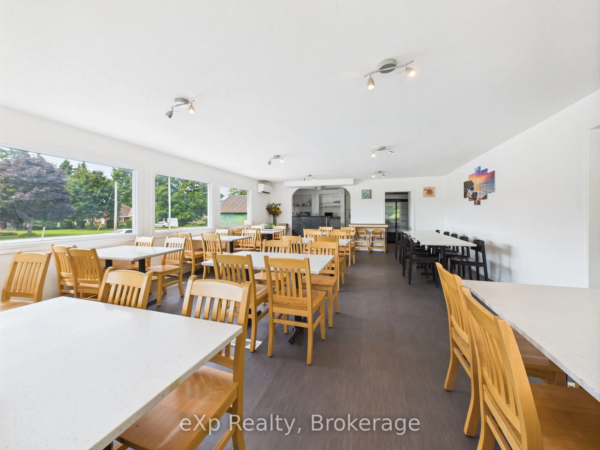 315194 HIGHWAY 6