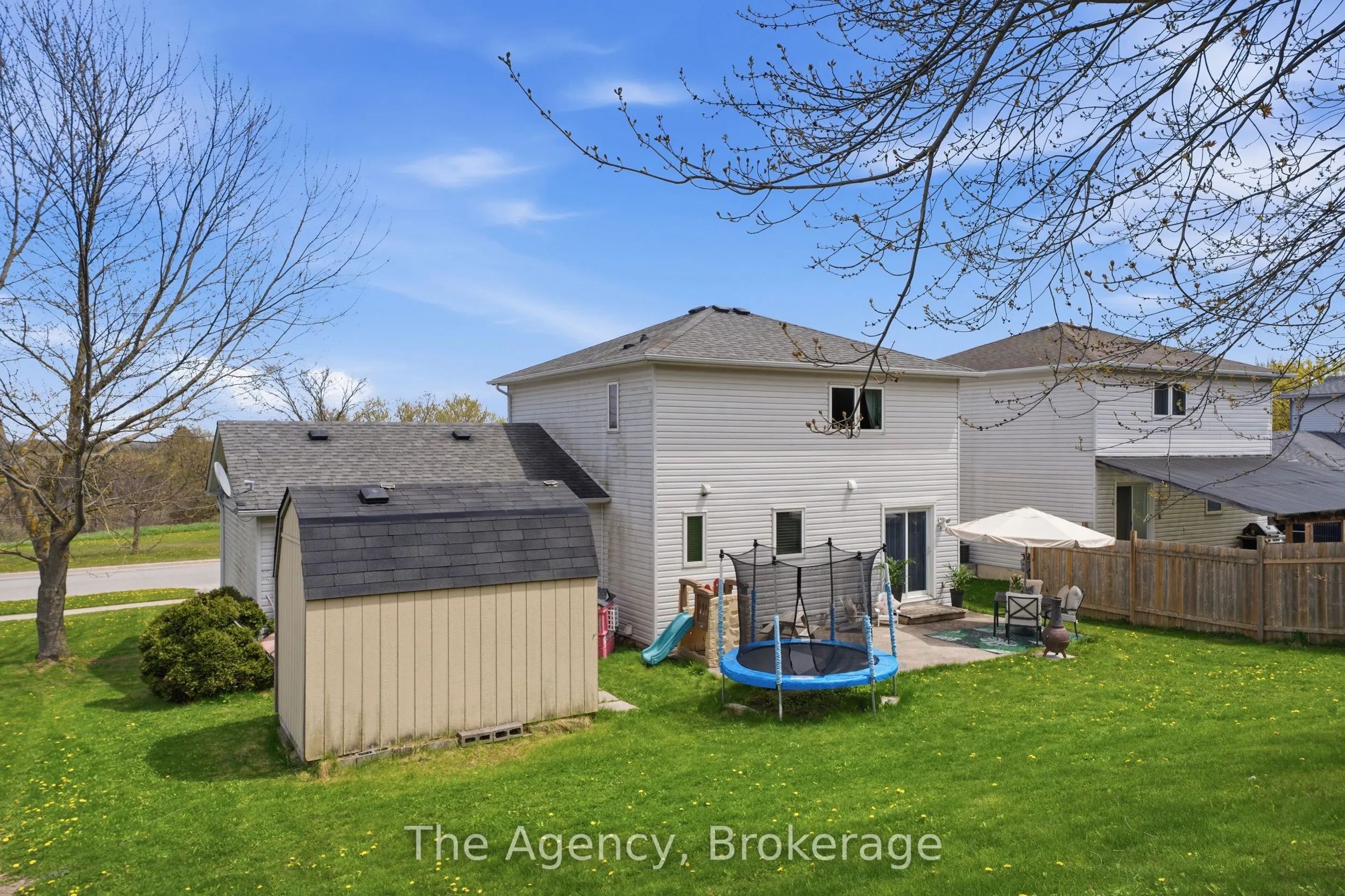 110 Leeson Street S