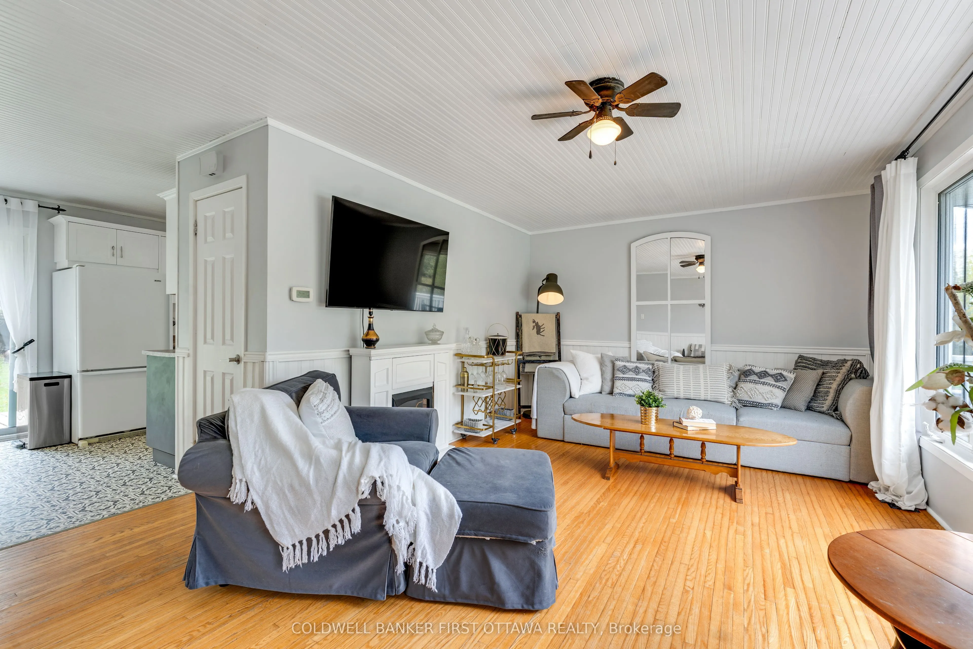2498 Rideau Ferry Road