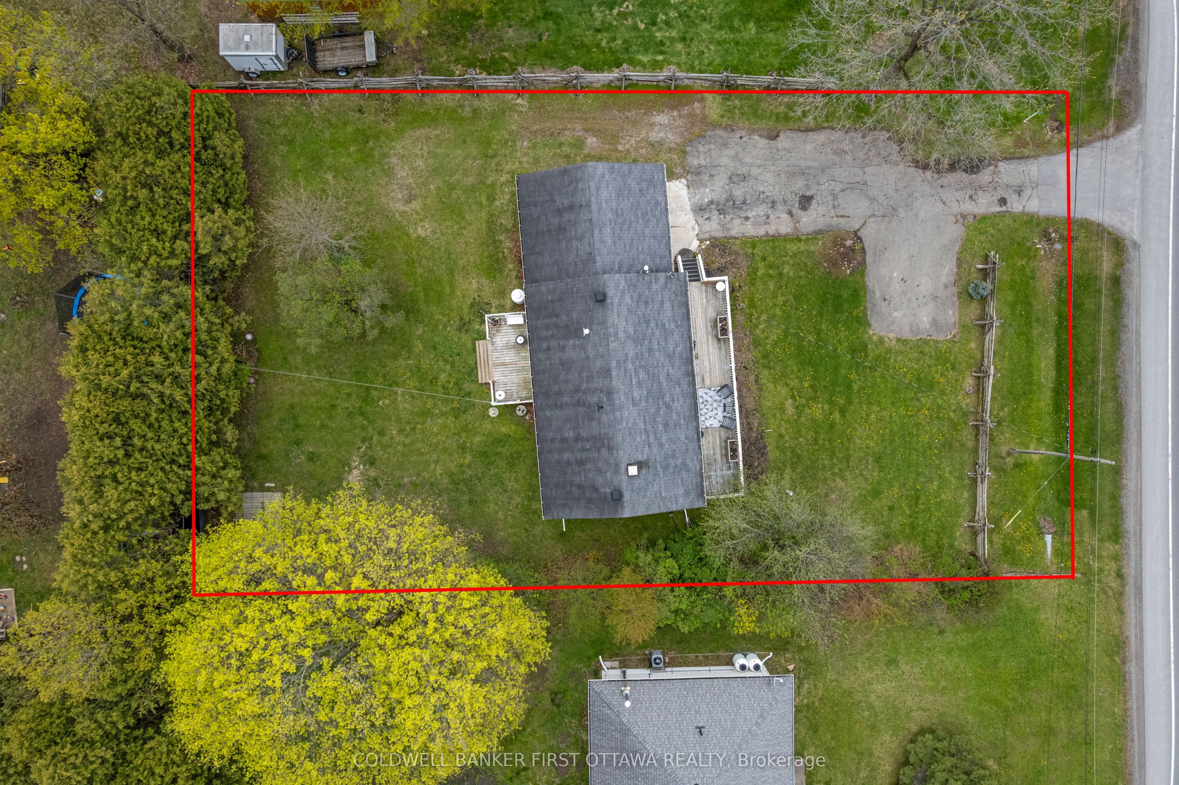 2498 Rideau Ferry Road