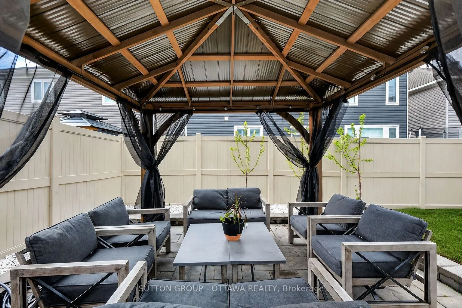 1011 Carden Lane