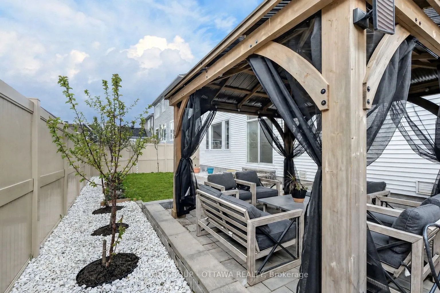 1011 Carden Lane