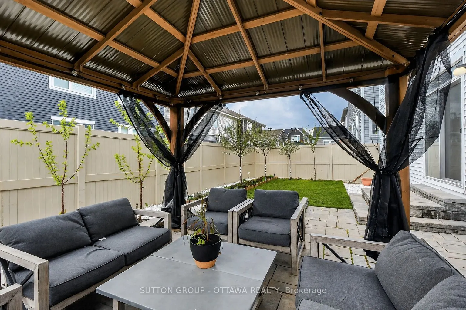 1011 Carden Lane