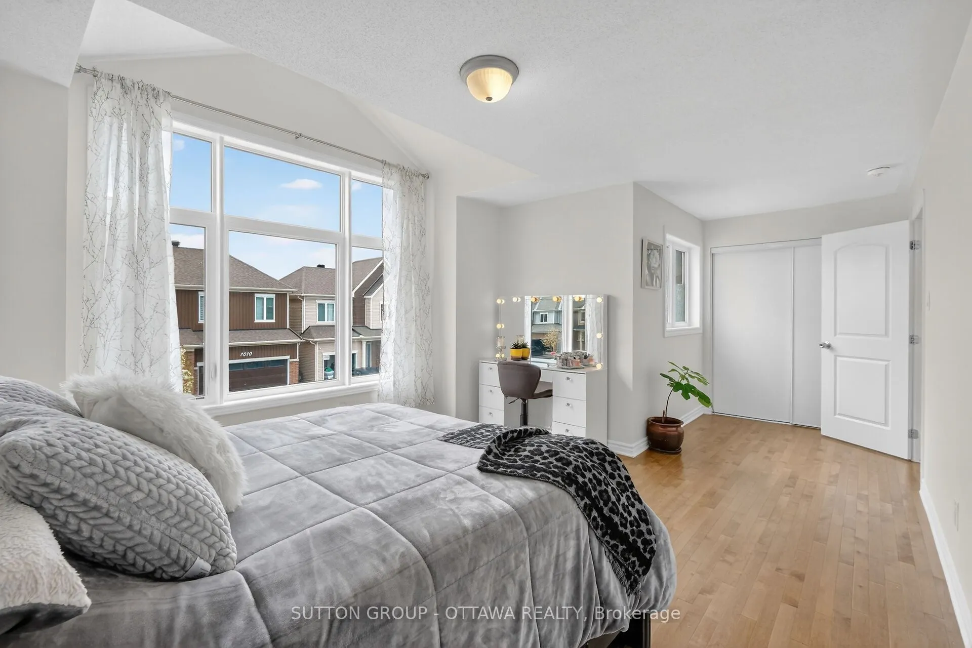 1011 Carden Lane