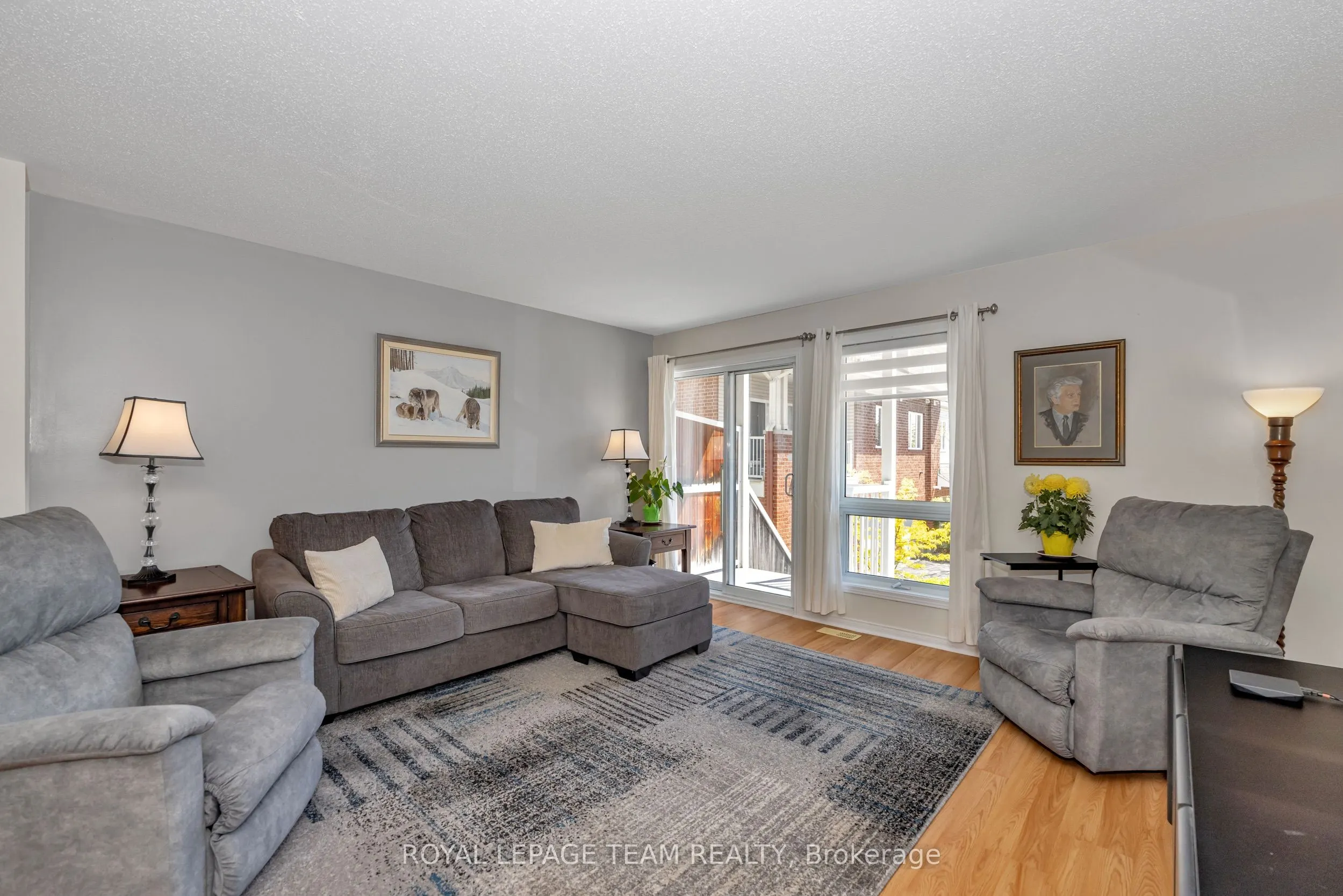 85 Cresthaven Drive #6