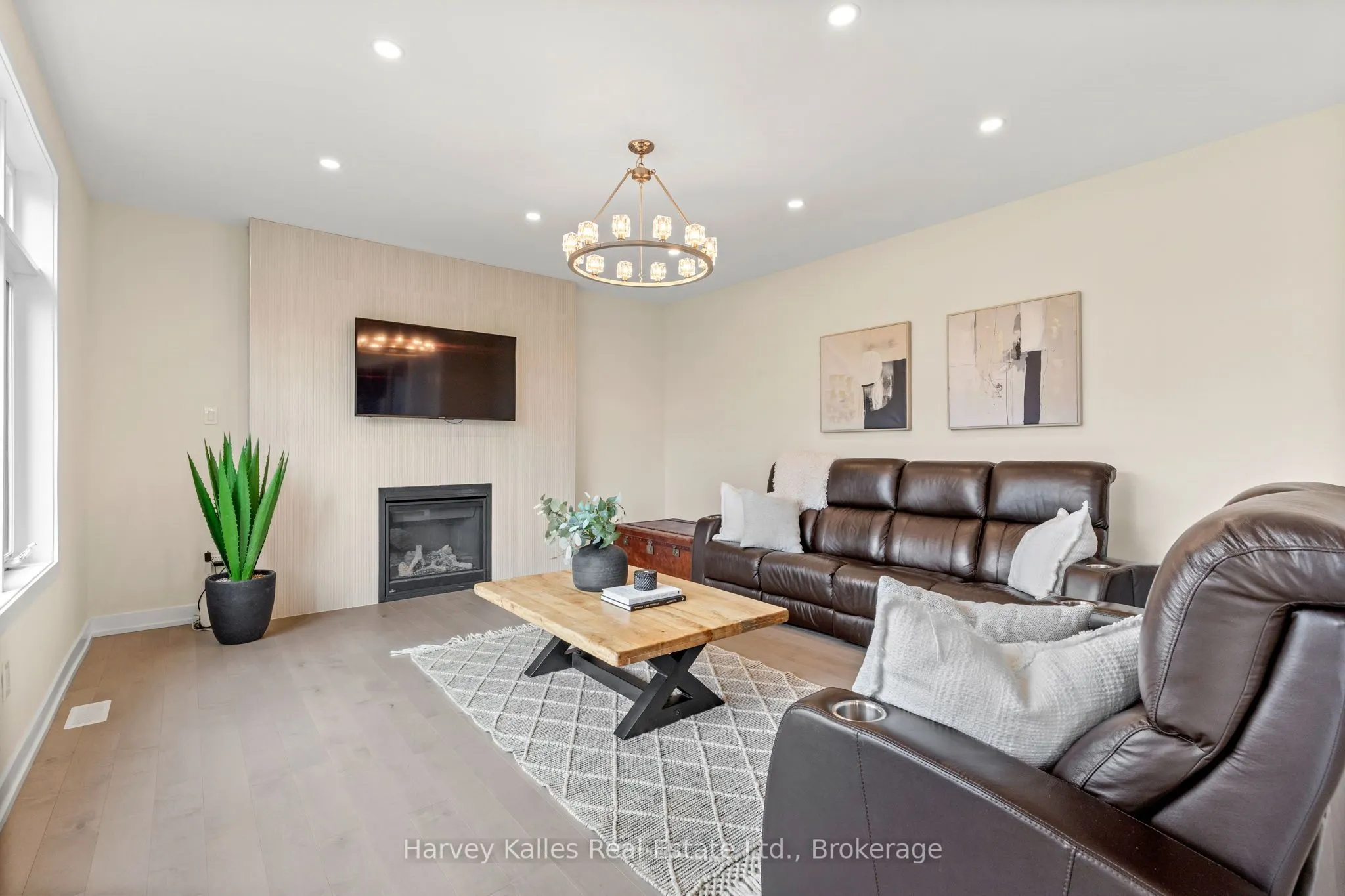 157 Springside Crescent