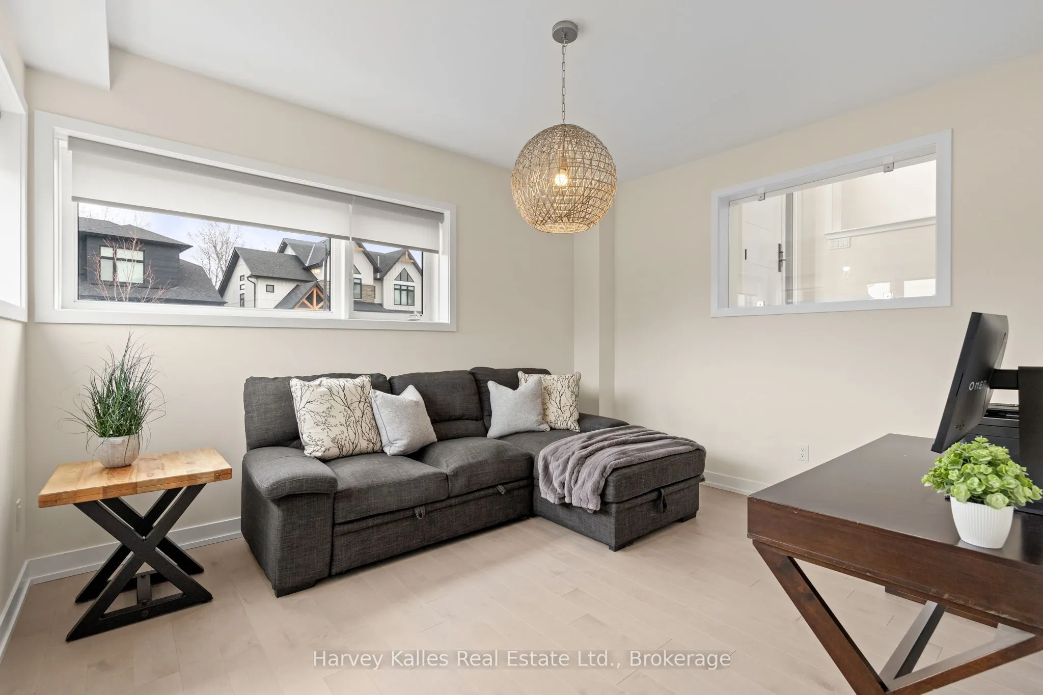 157 Springside Crescent