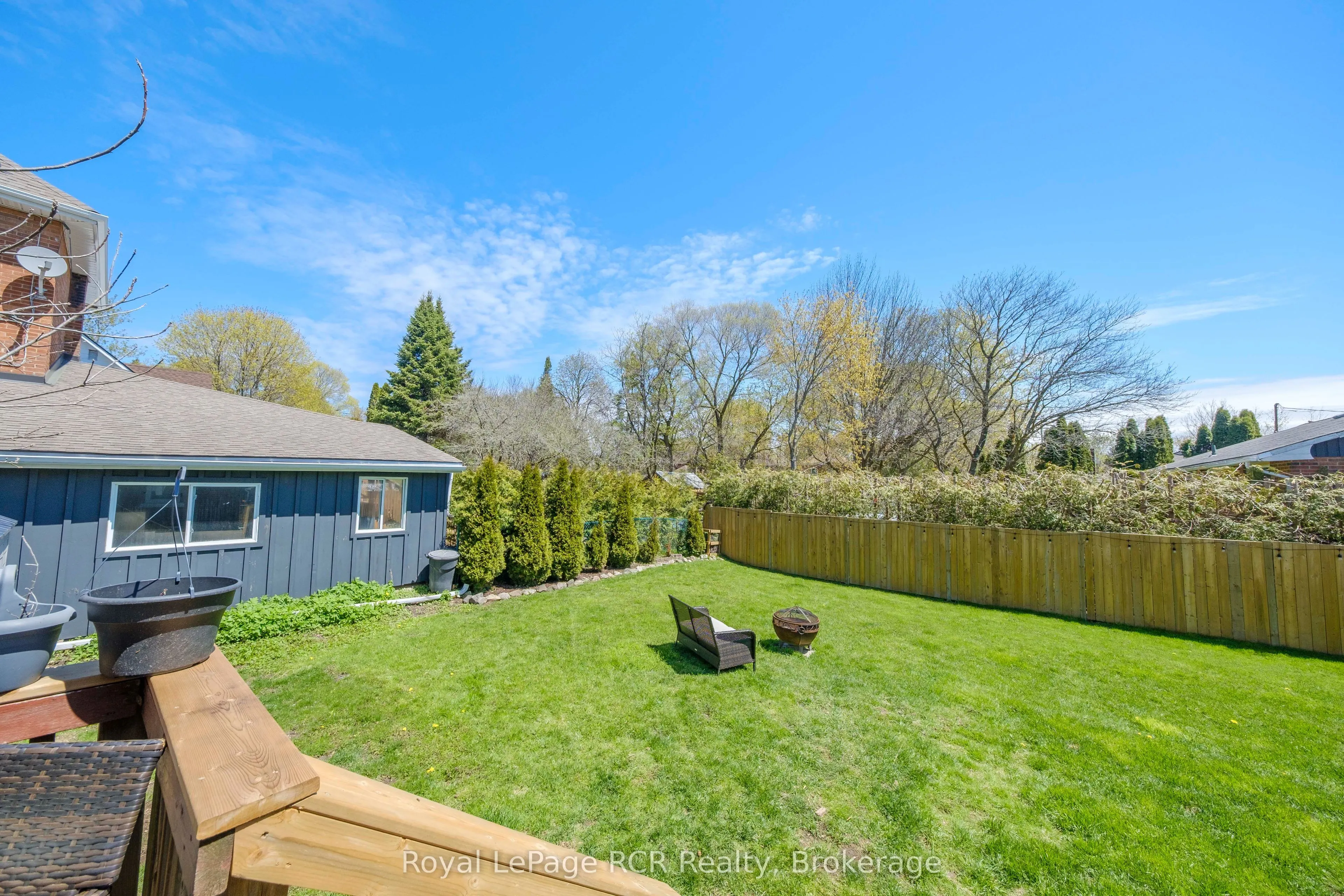 494 16th Street W