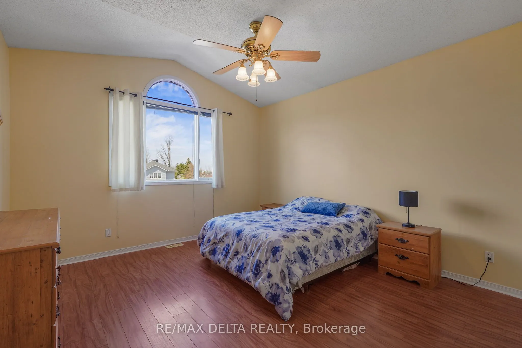 2218 Cecile Crescent