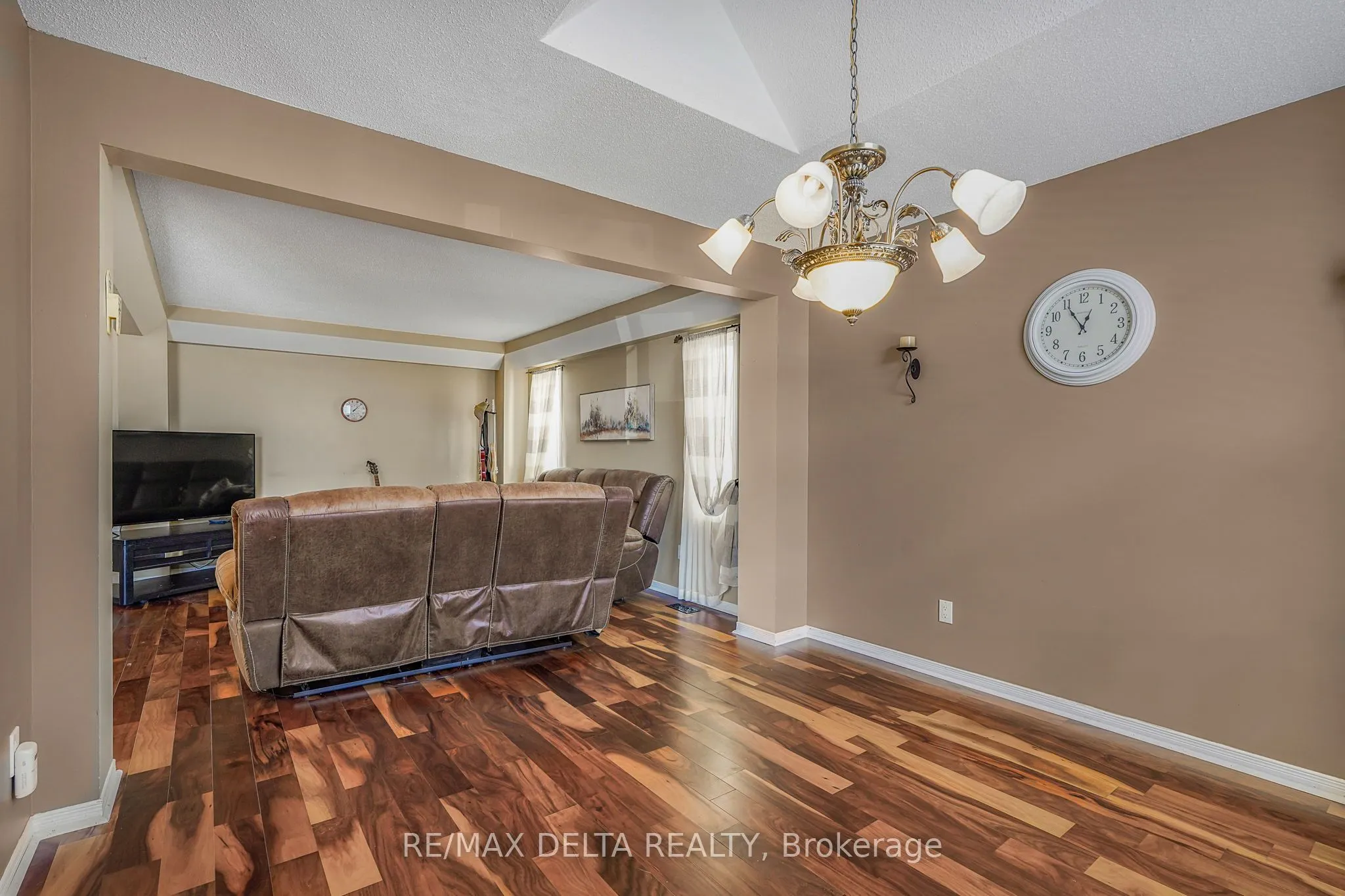 2218 Cecile Crescent