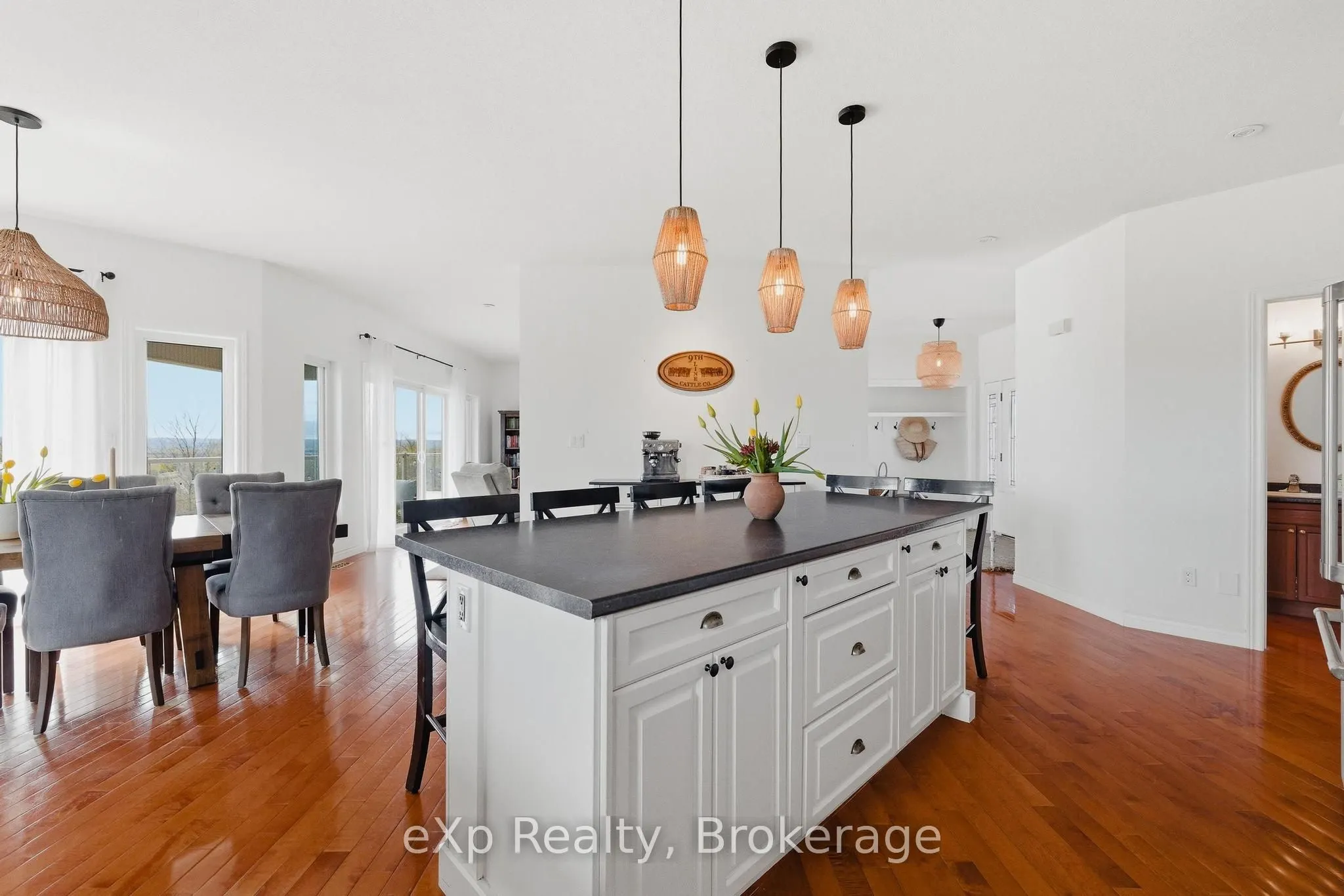 138430 112 Grey Road