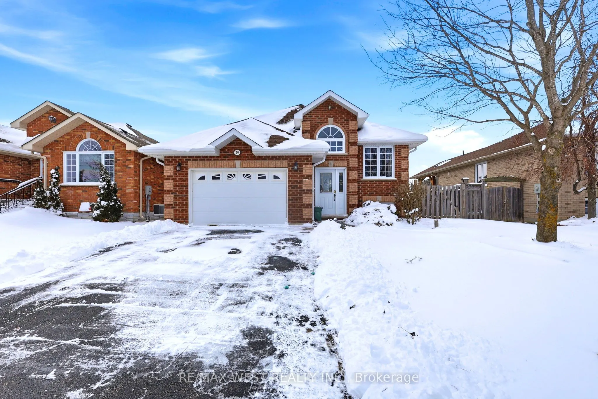20 Eakins Crescent
