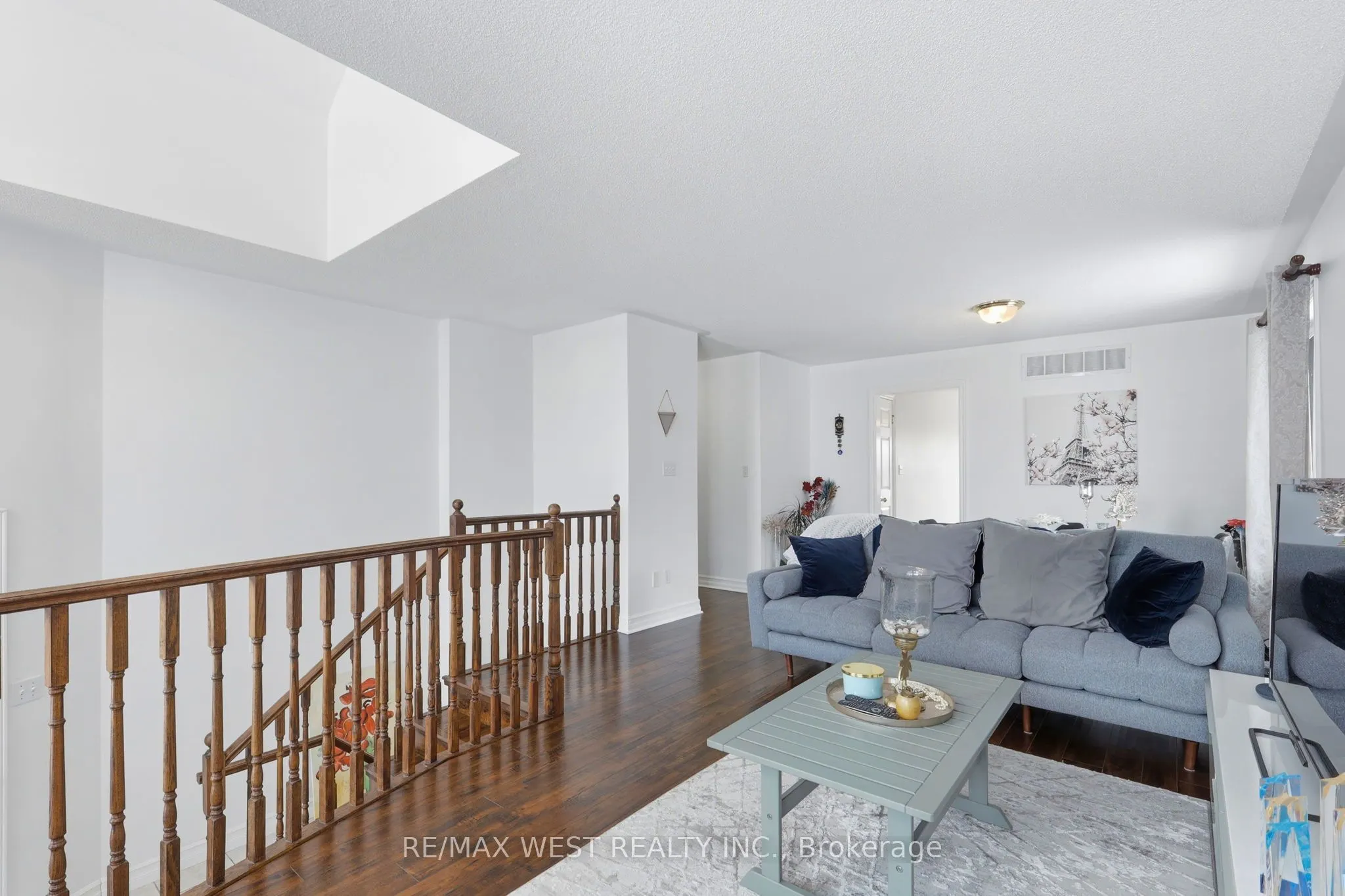 20 Eakins Crescent