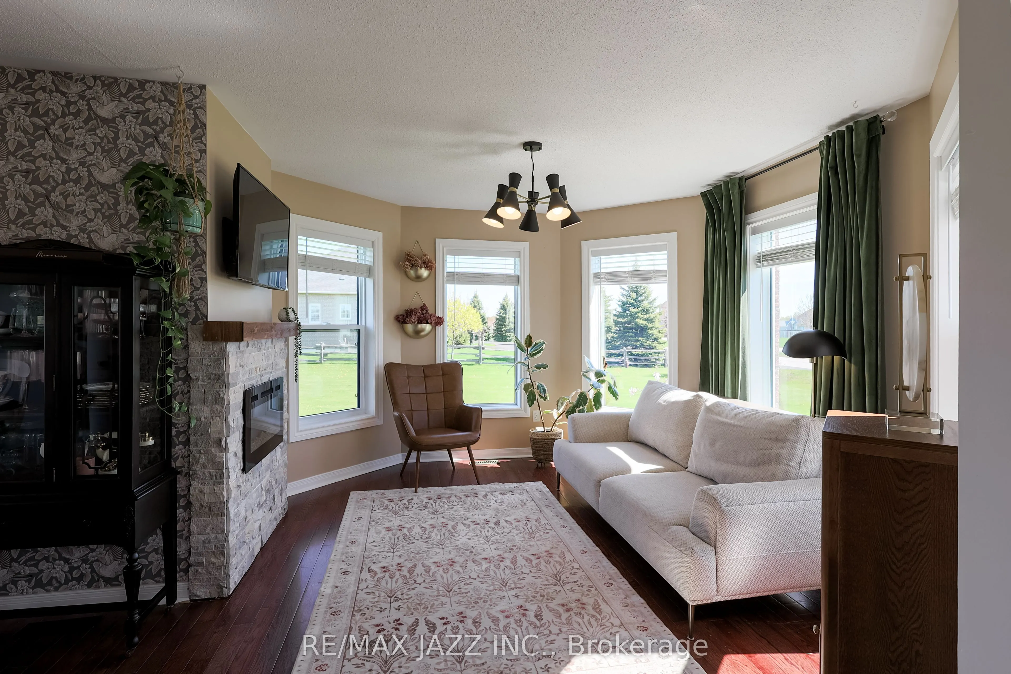 29 Songbird Crescent