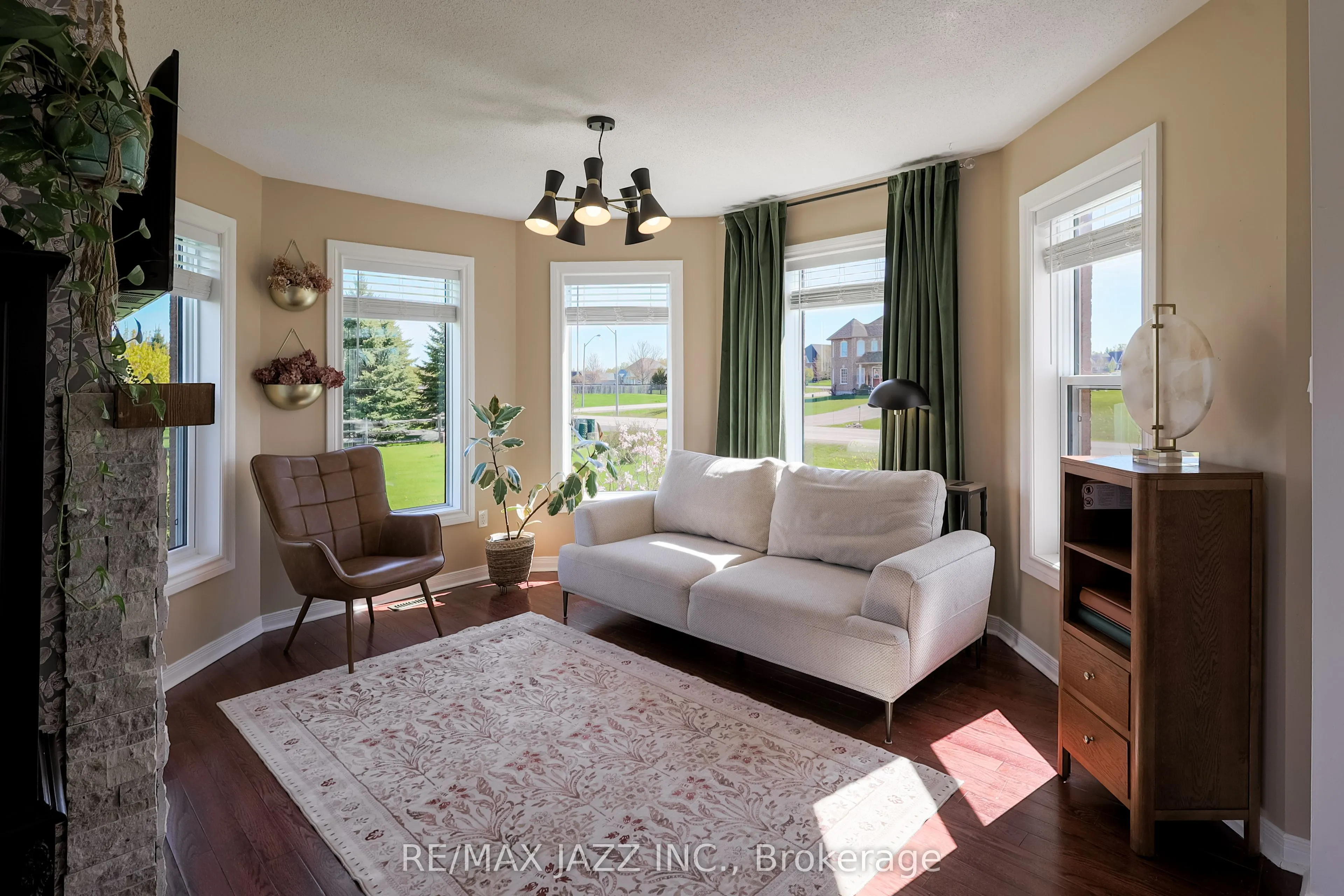29 Songbird Crescent