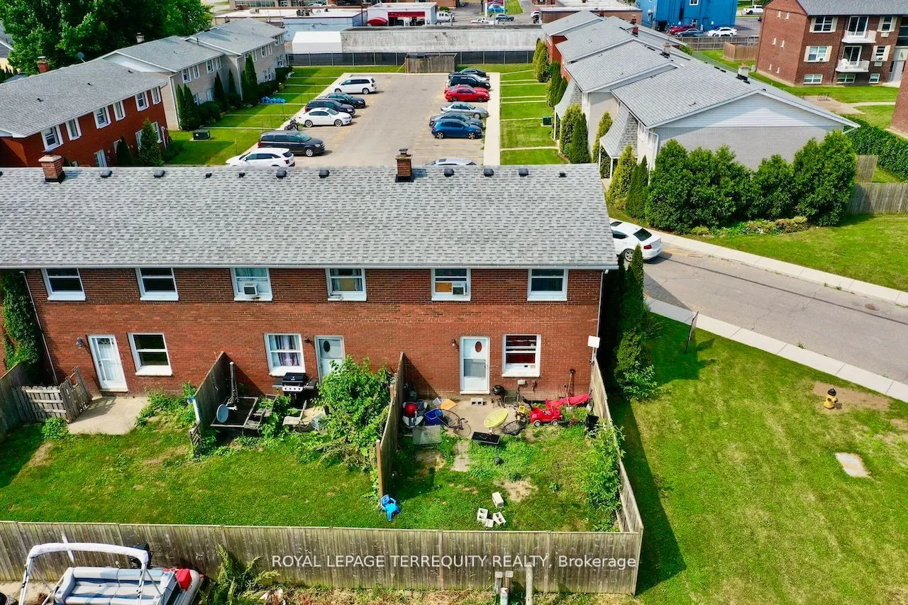 10 Orchard Place #11