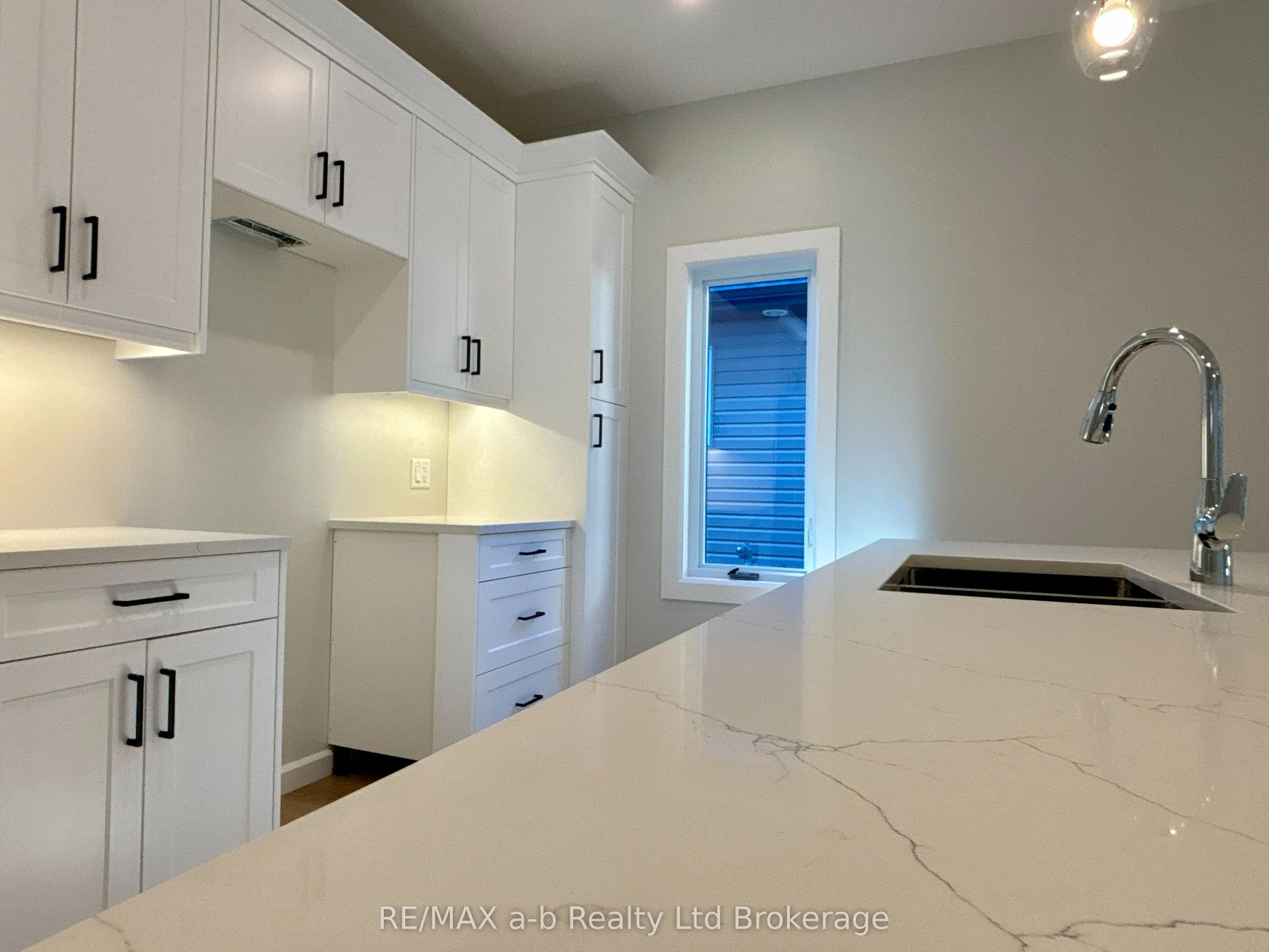 41 Cash Crescent