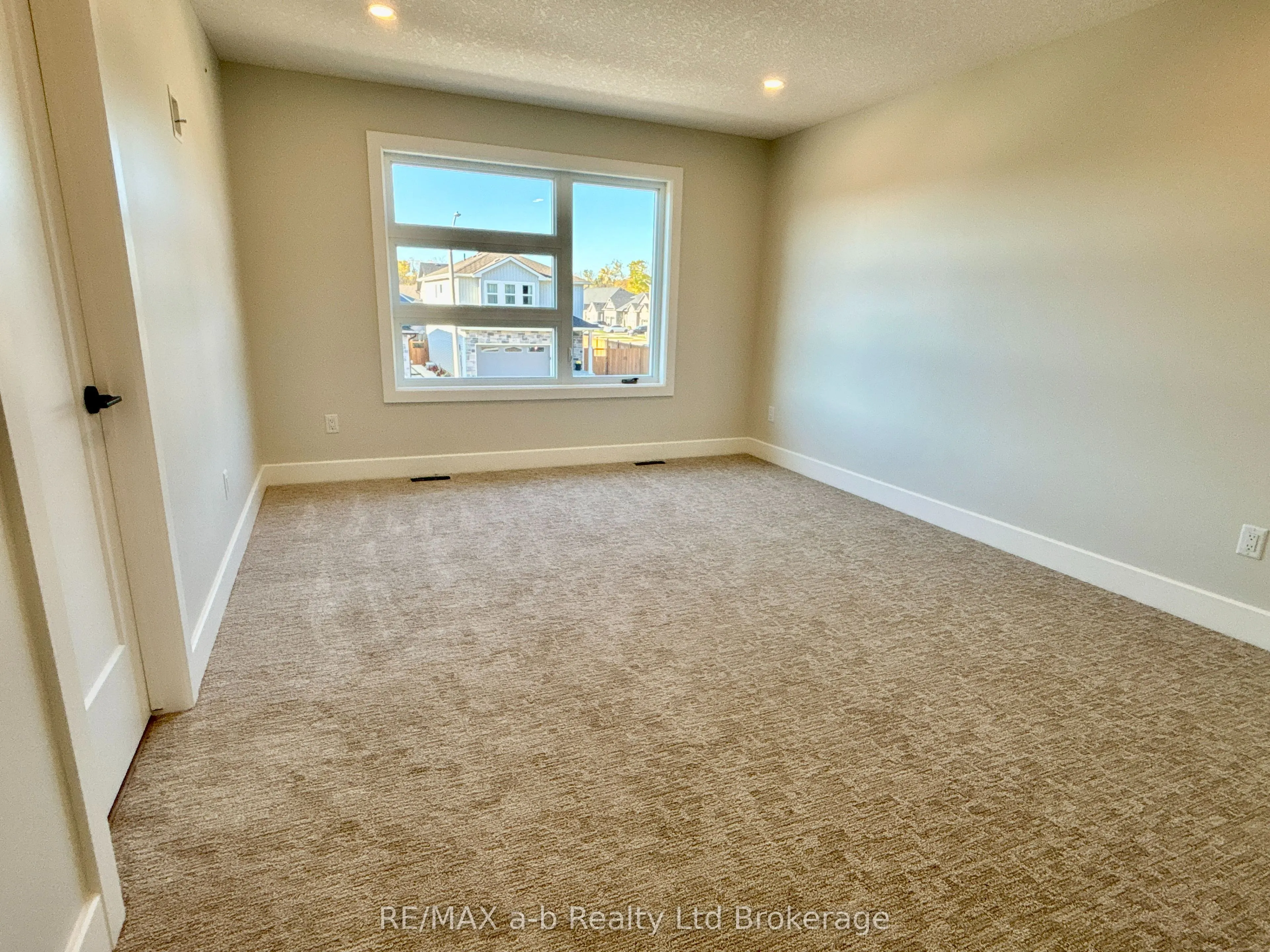 41 Cash Crescent