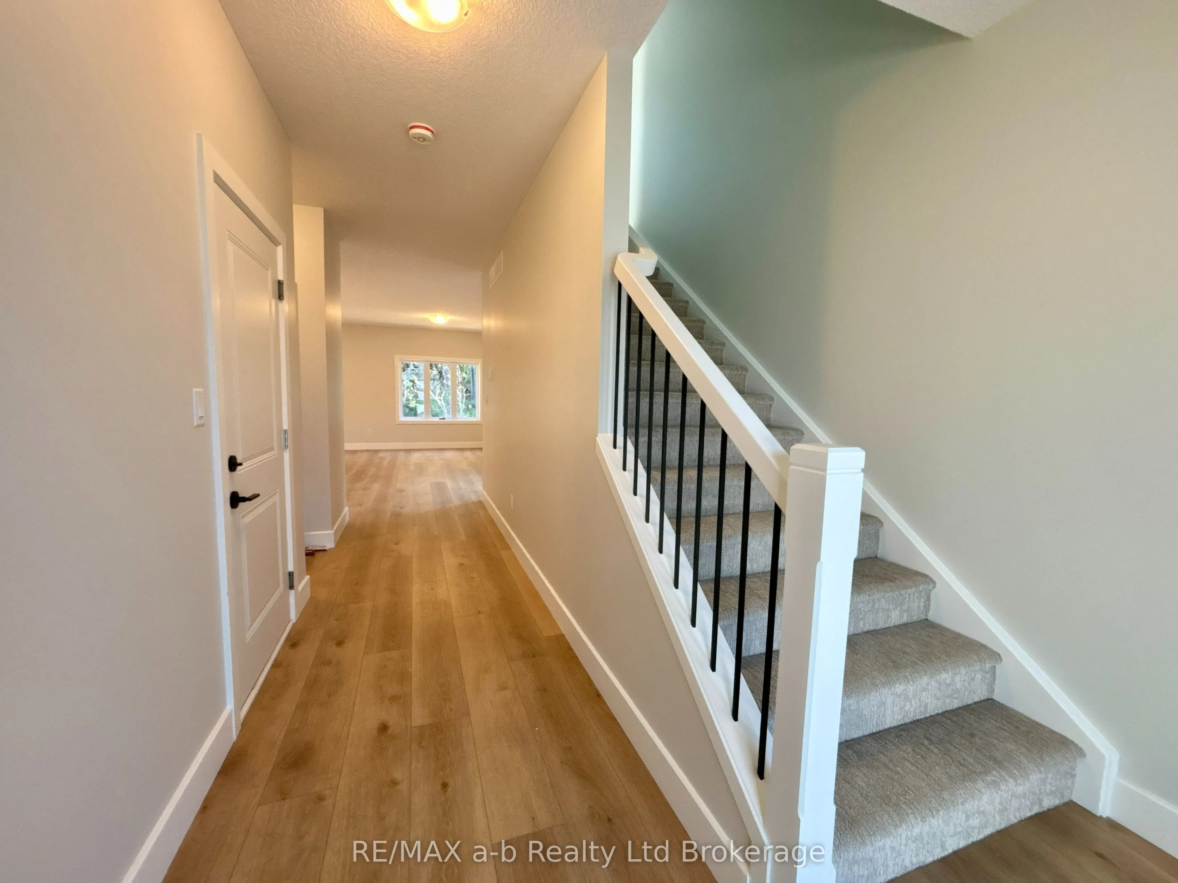41 Cash Crescent