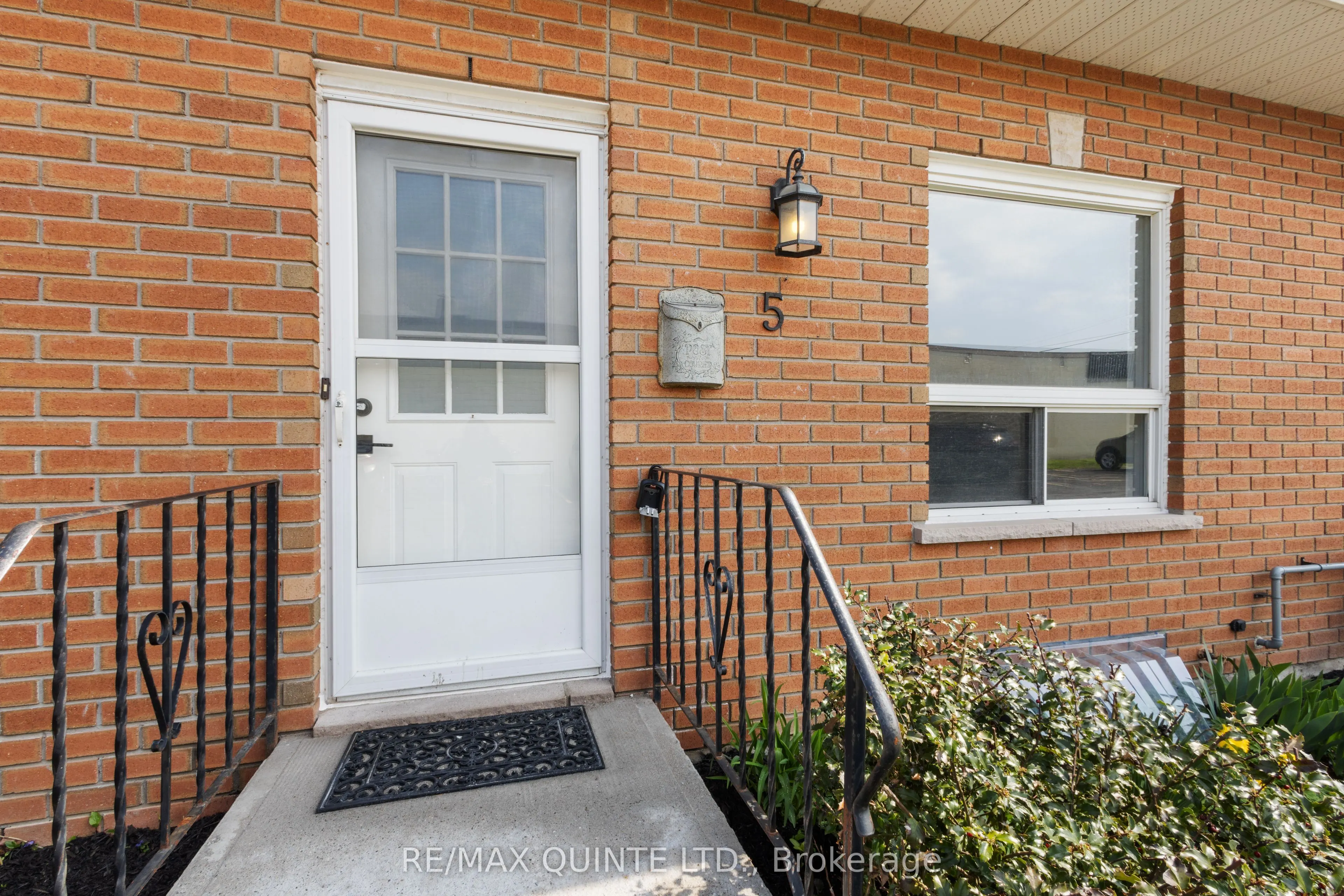 45 Prince Edward Street #5