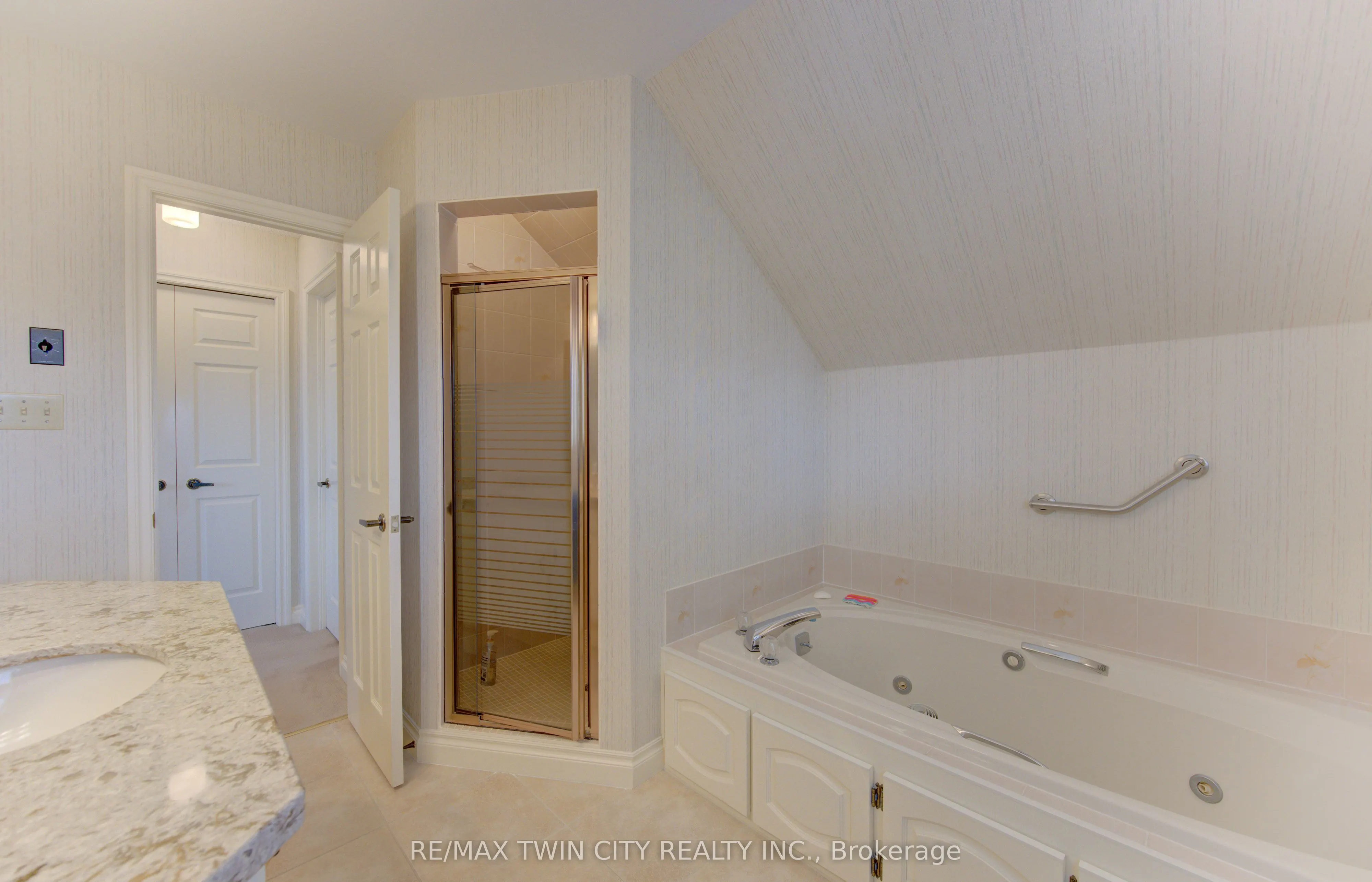 298 Roxton Drive #13
