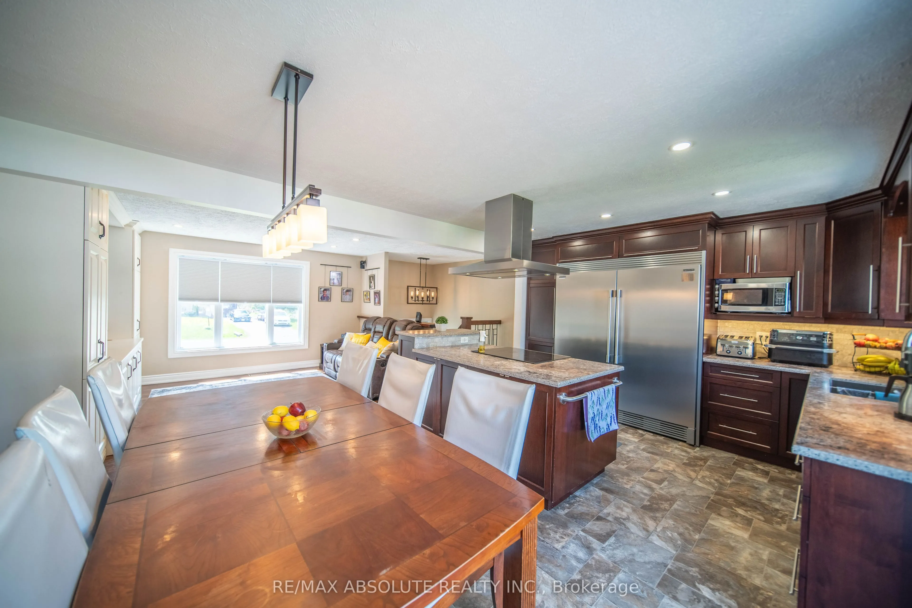 38 Duchesse Crescent #38