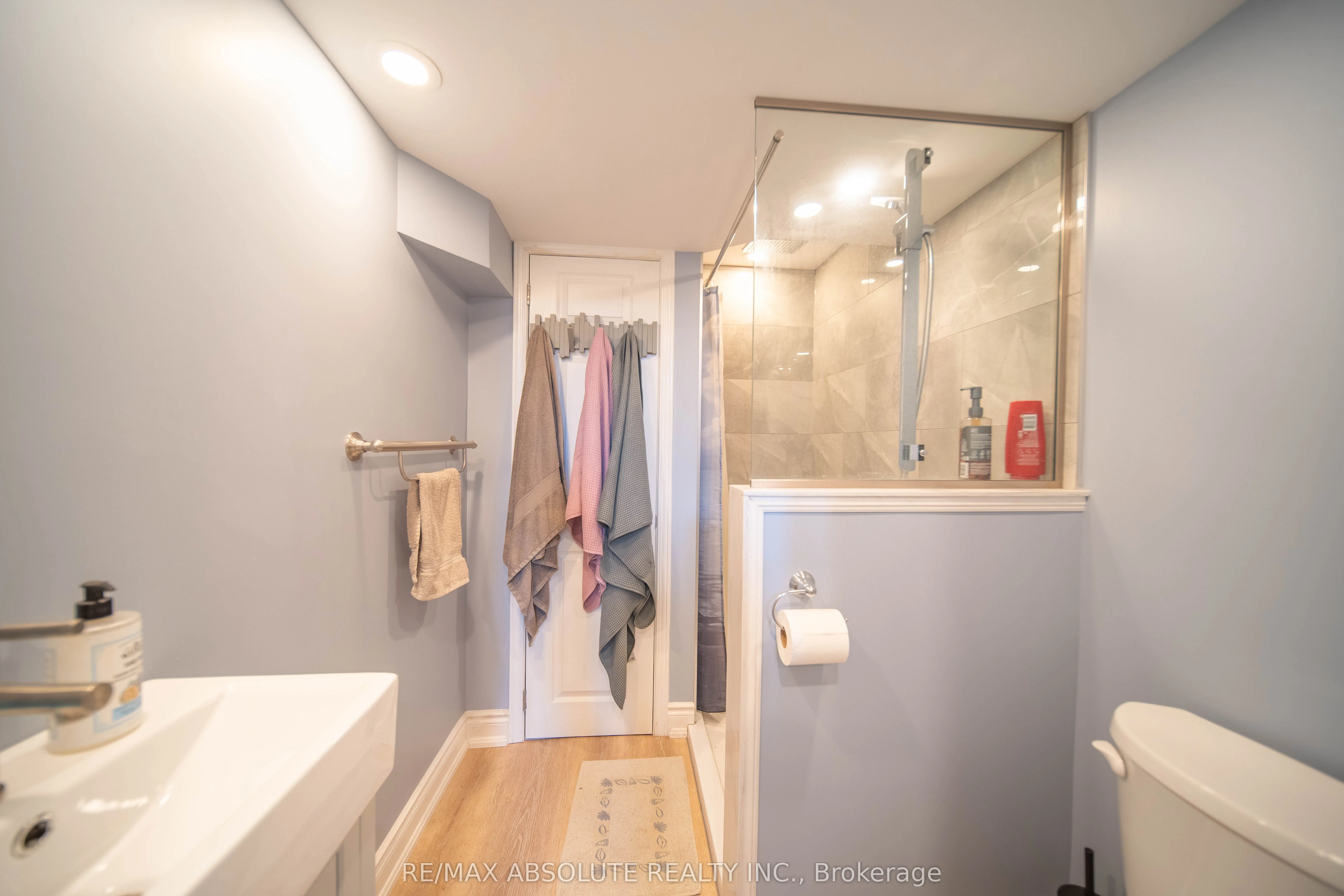 38 Duchesse Crescent #38