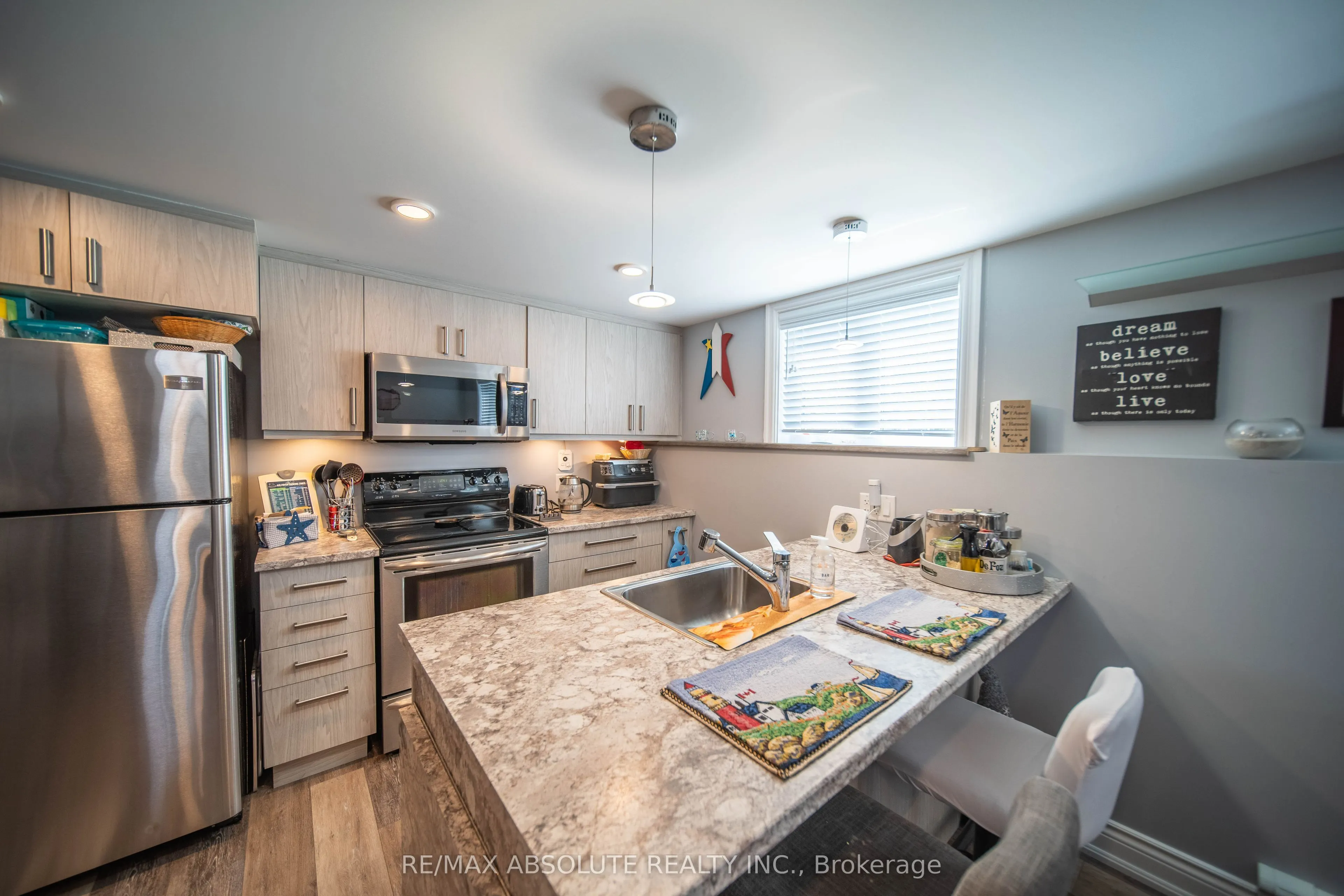 38 Duchesse Crescent #38