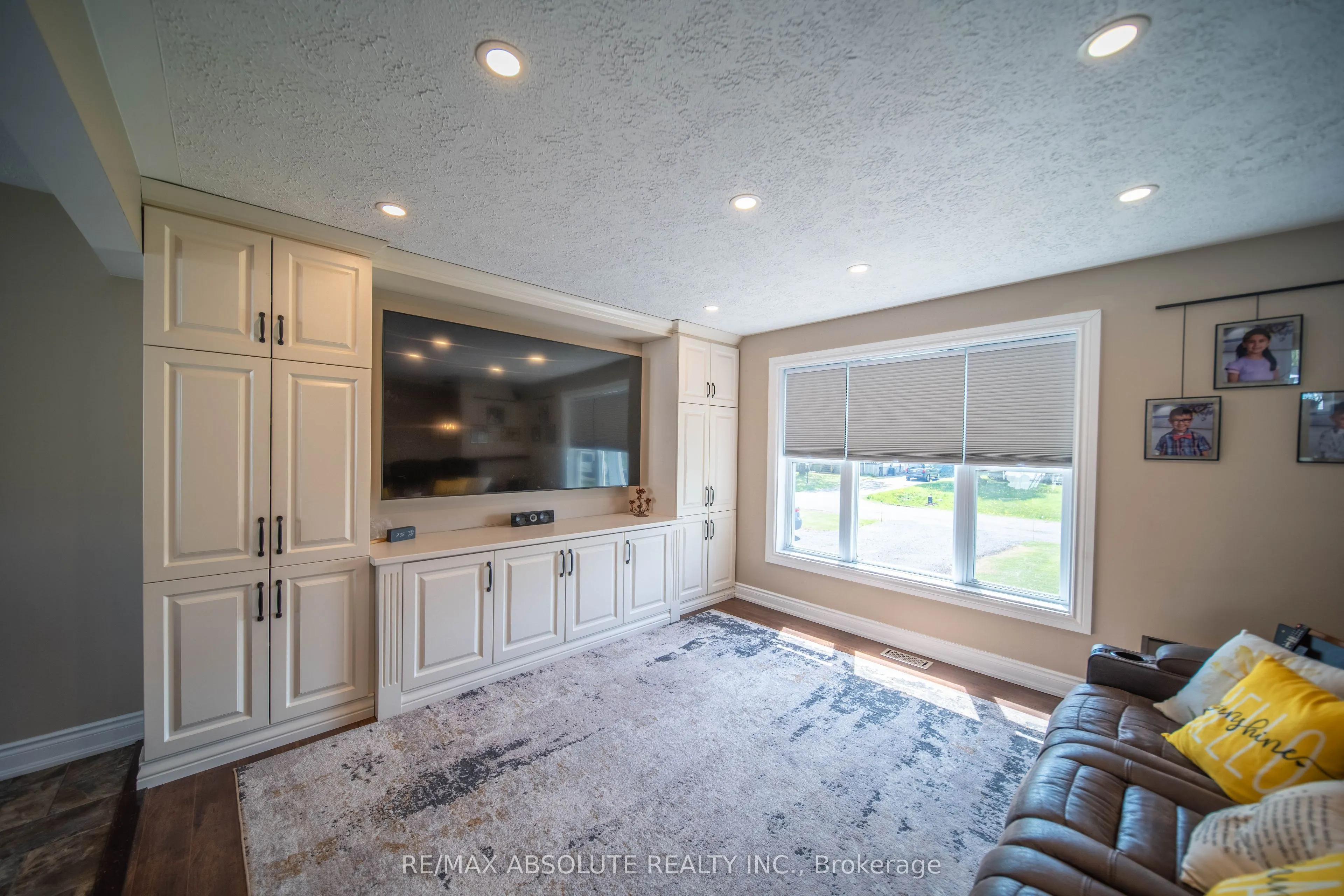 38 Duchesse Crescent #38