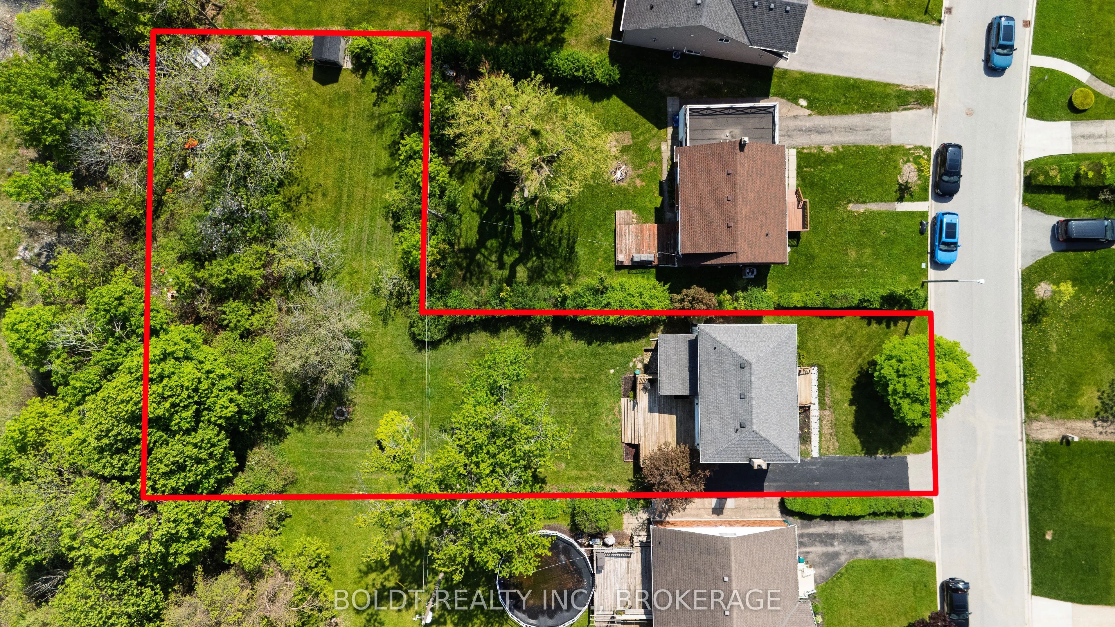 35 Rivercrest Drive
