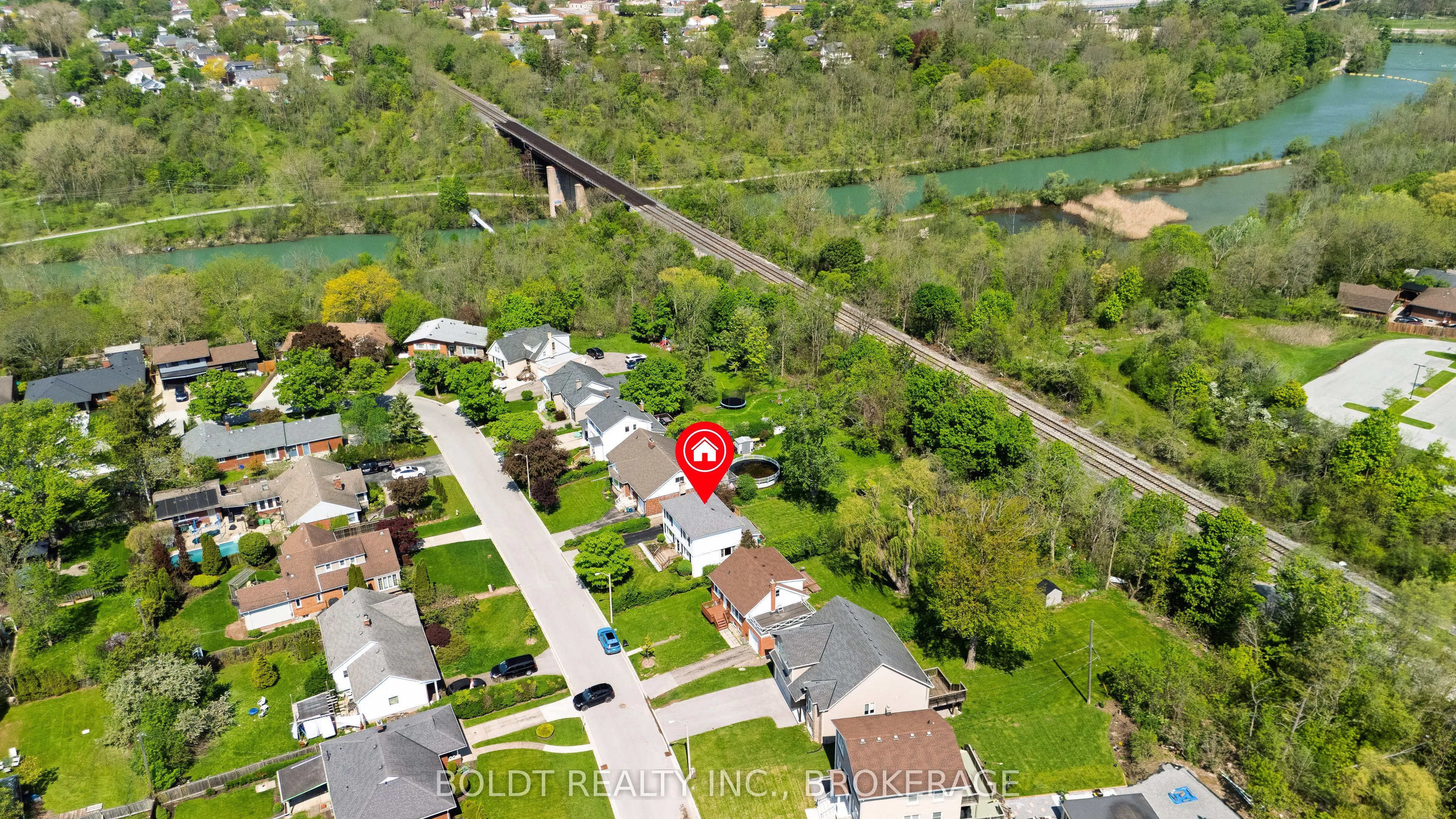 35 Rivercrest Drive