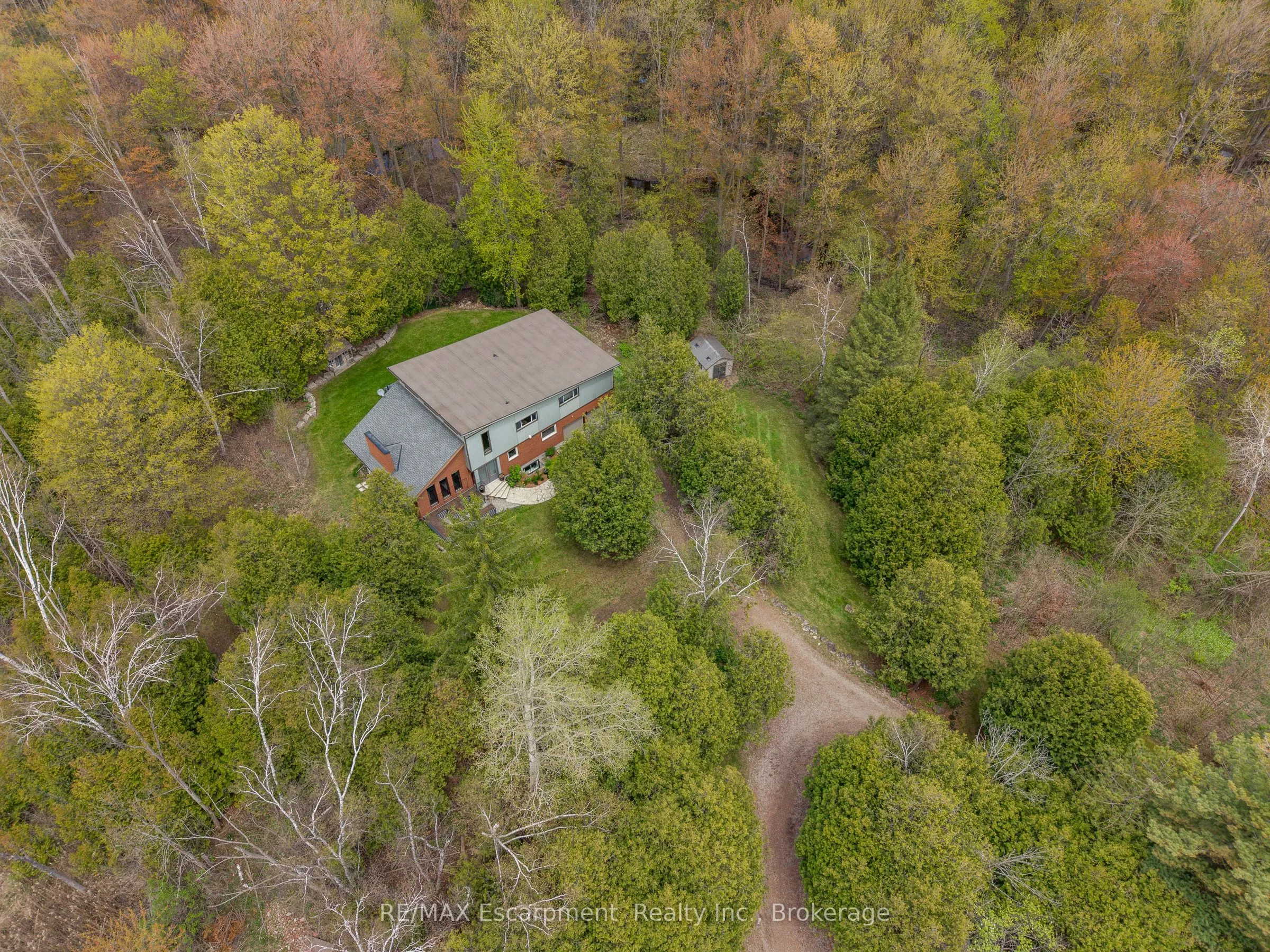 2092 Highway 6